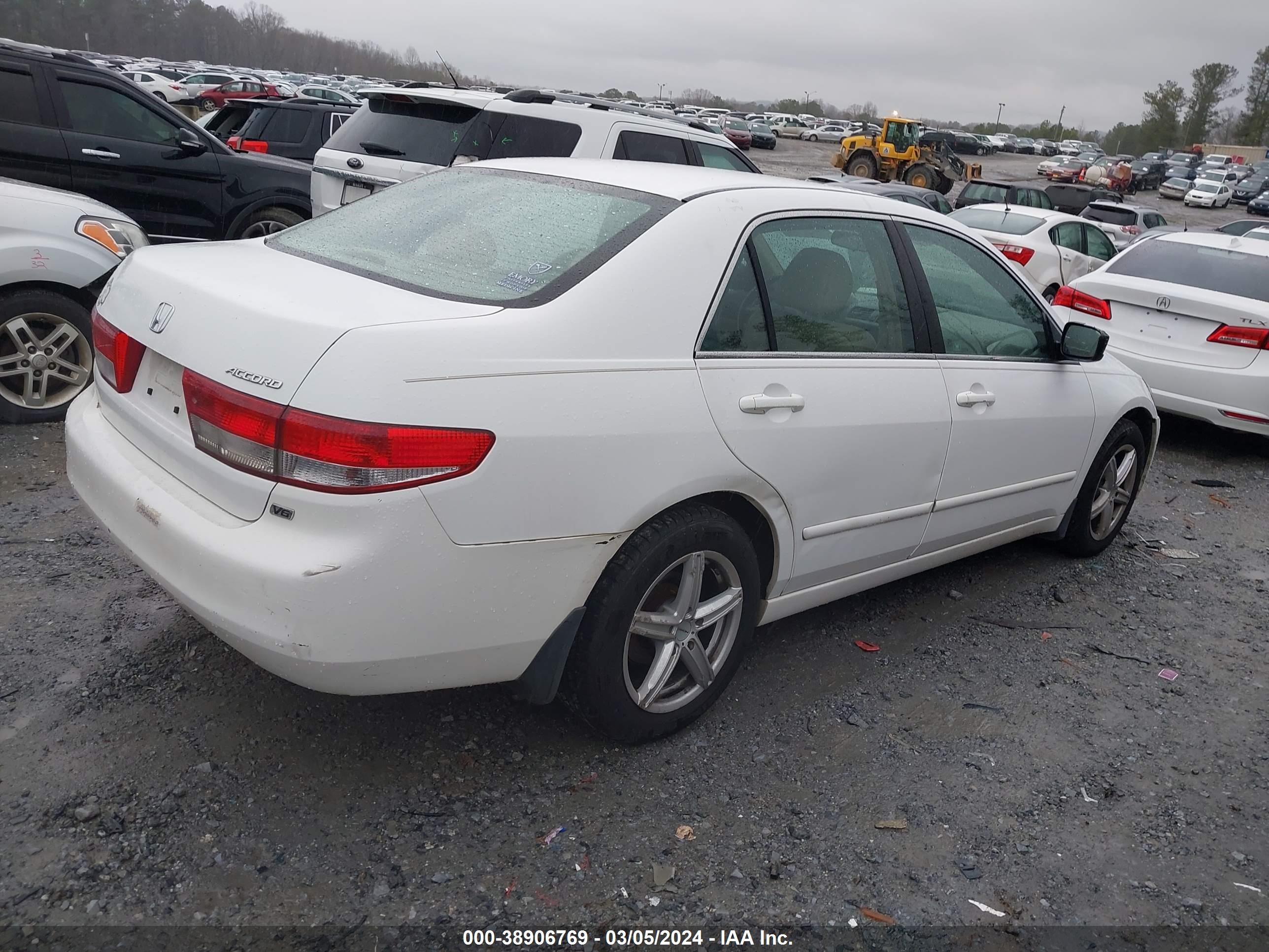 Photo 3 VIN: 1HGCM66533A079459 - HONDA ACCORD 