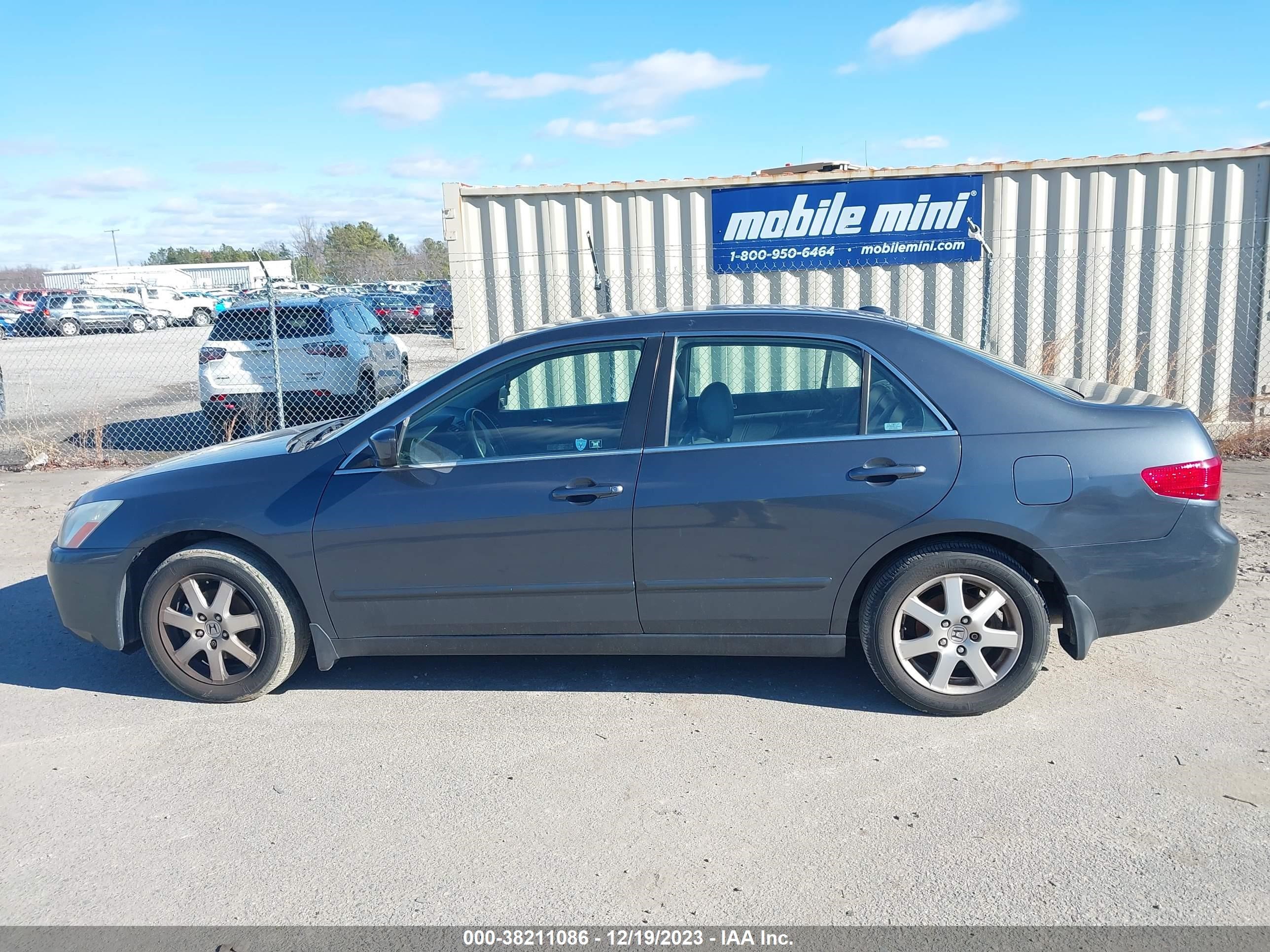 Photo 13 VIN: 1HGCM66535A064530 - HONDA ACCORD 