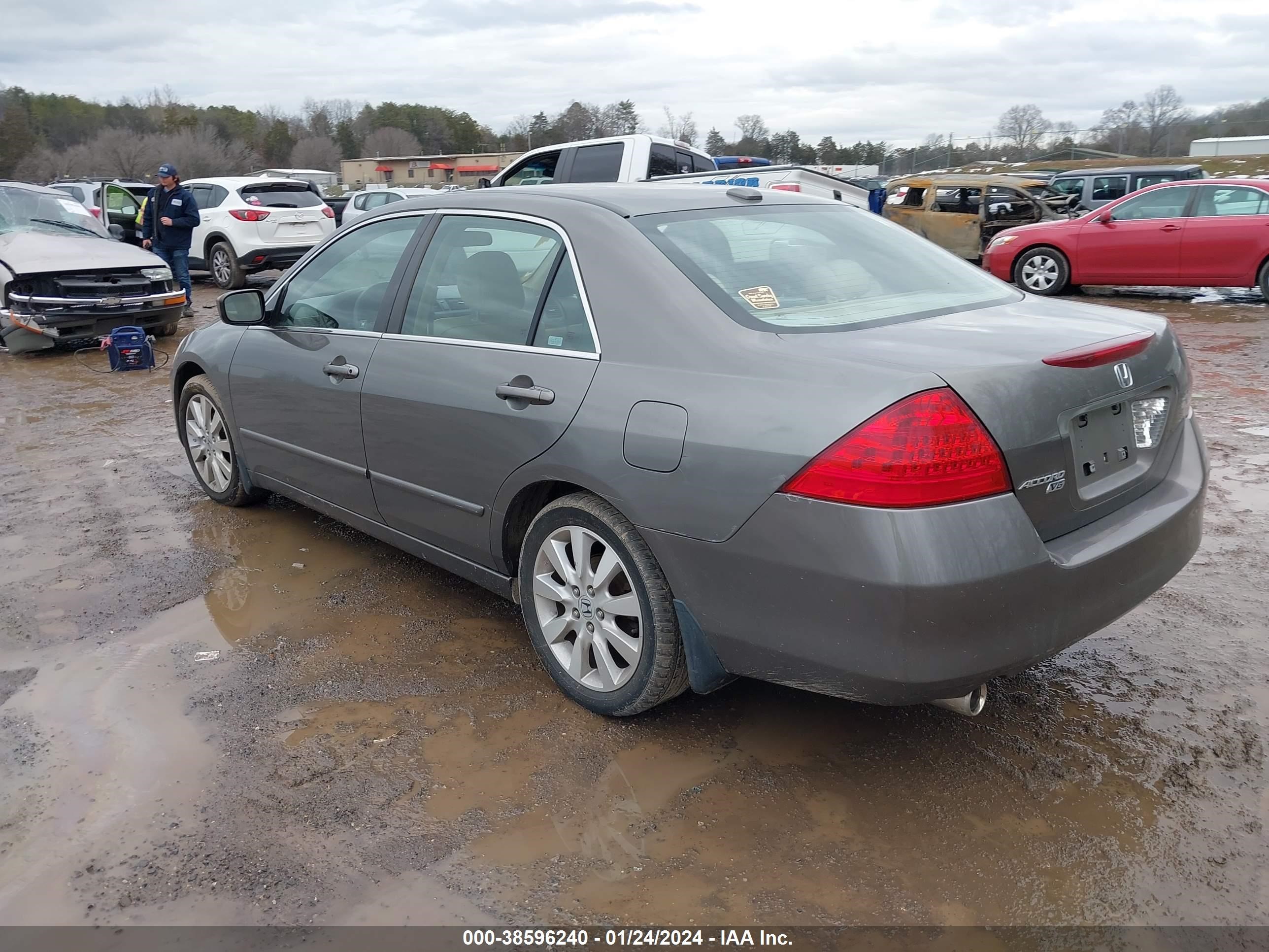 Photo 2 VIN: 1HGCM66537A097997 - HONDA ACCORD 