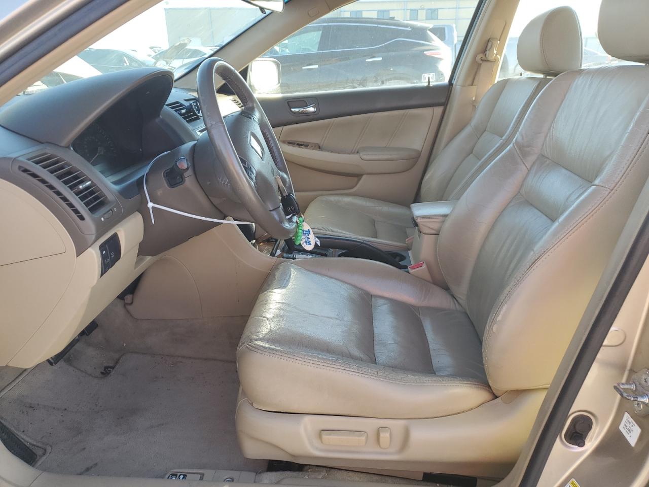 Photo 6 VIN: 1HGCM66543A068180 - HONDA ACCORD 