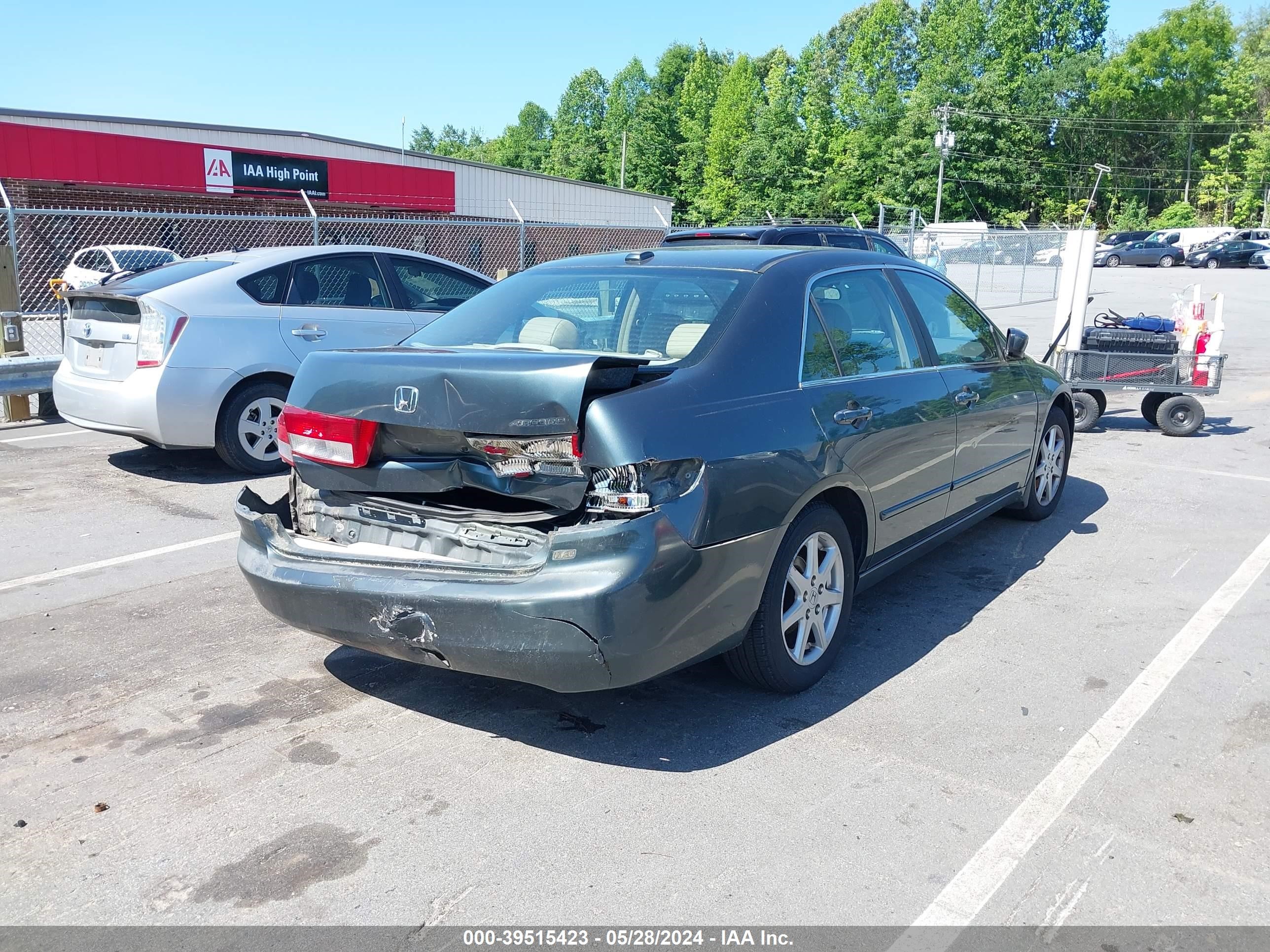 Photo 3 VIN: 1HGCM66544A056967 - HONDA ACCORD 