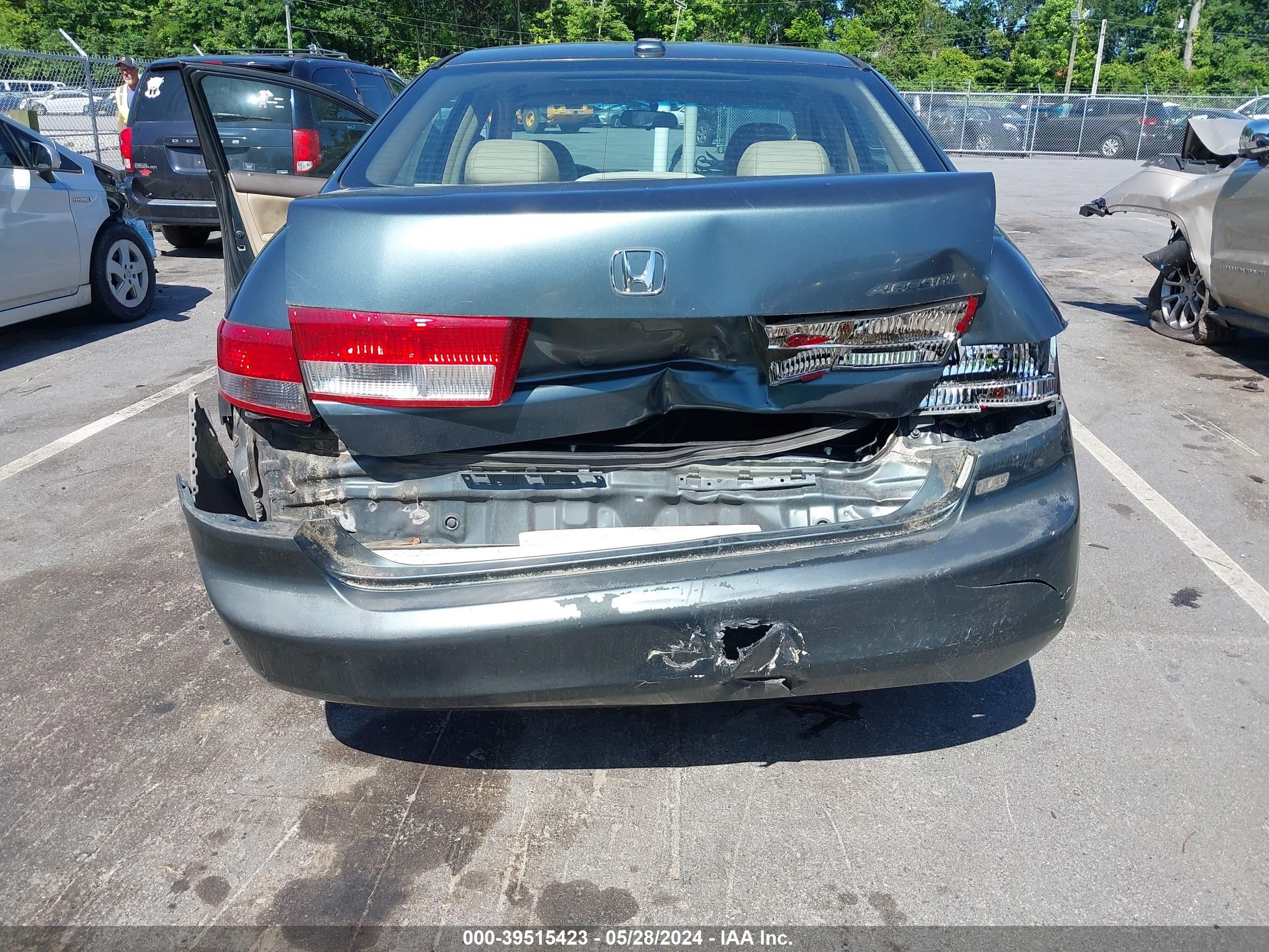 Photo 5 VIN: 1HGCM66544A056967 - HONDA ACCORD 