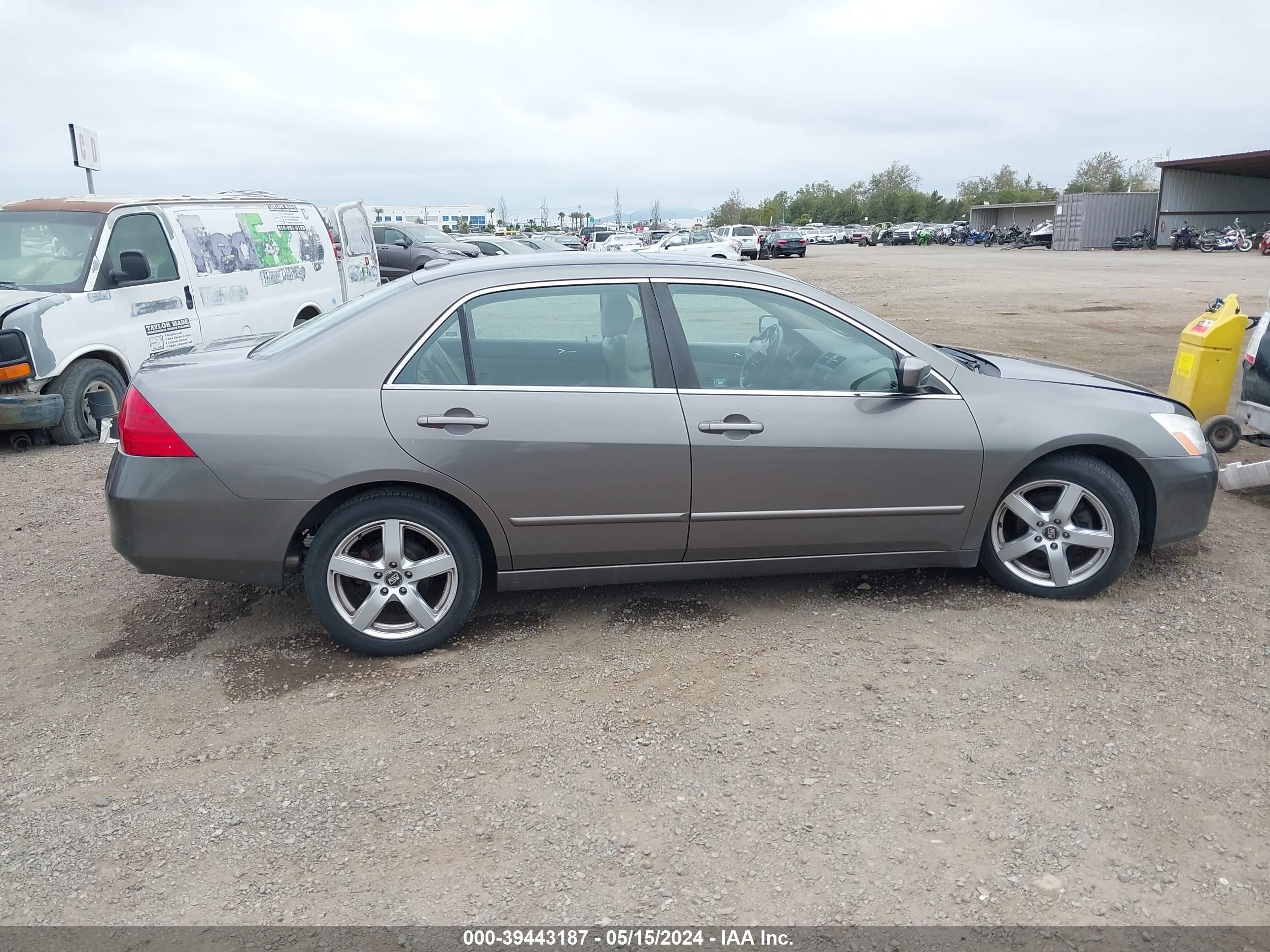 Photo 12 VIN: 1HGCM66546A003155 - HONDA ACCORD 