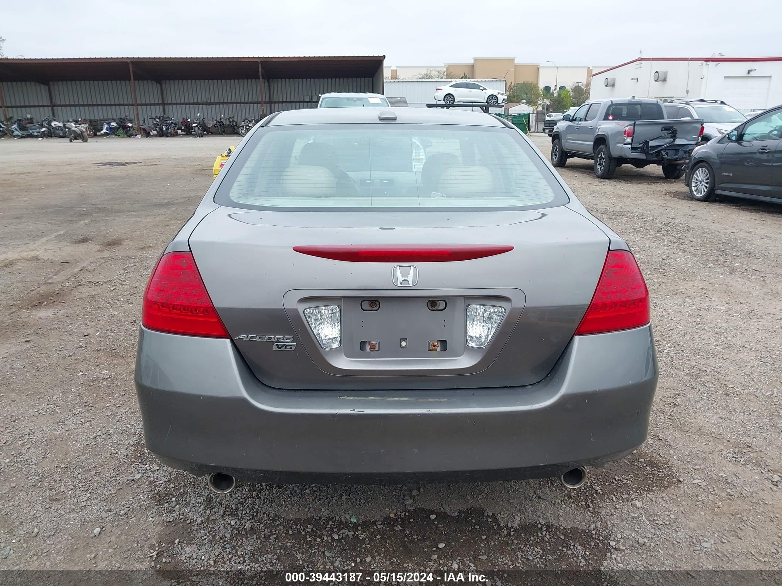 Photo 15 VIN: 1HGCM66546A003155 - HONDA ACCORD 