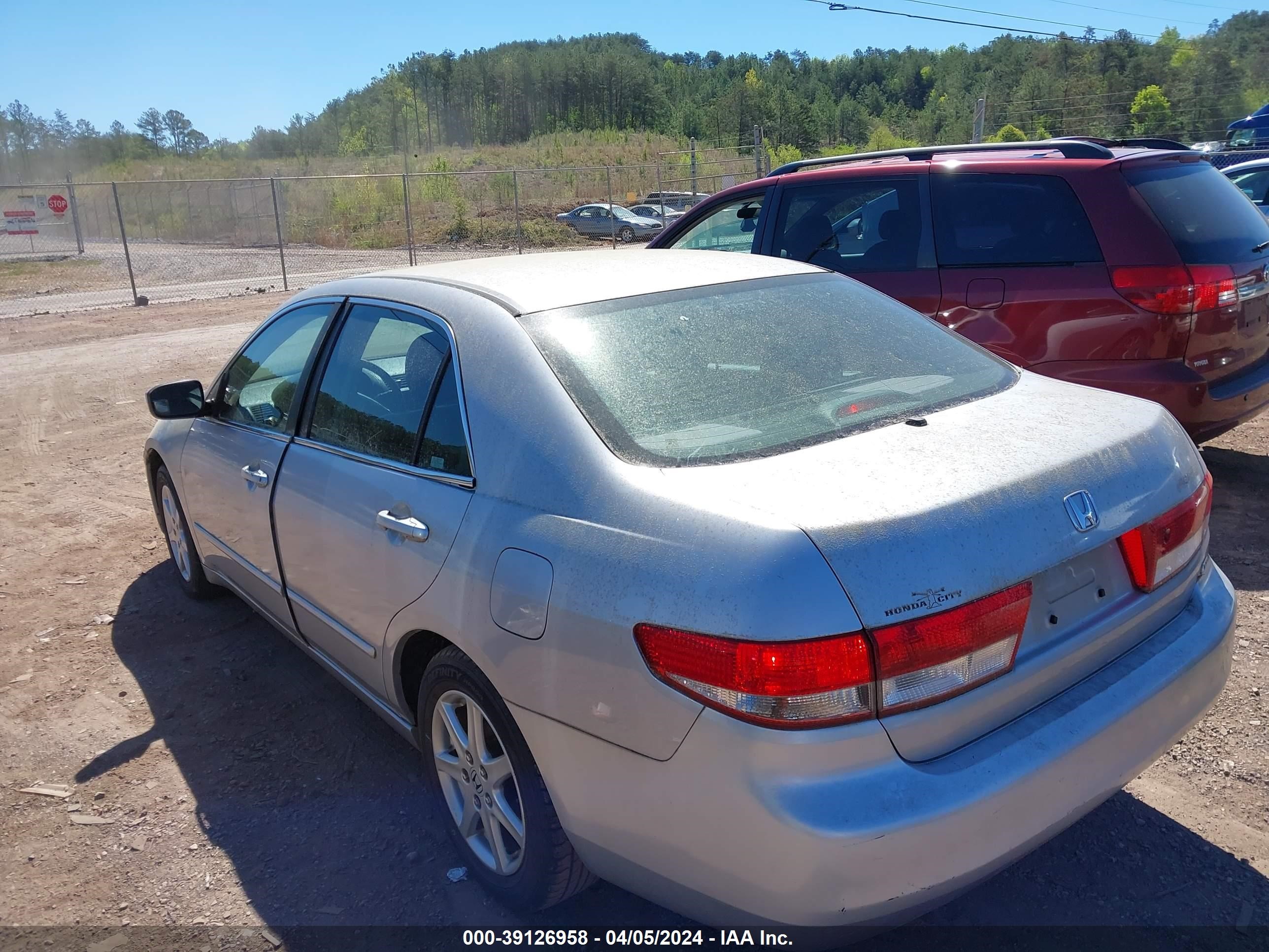 Photo 2 VIN: 1HGCM66553A036712 - HONDA ACCORD 