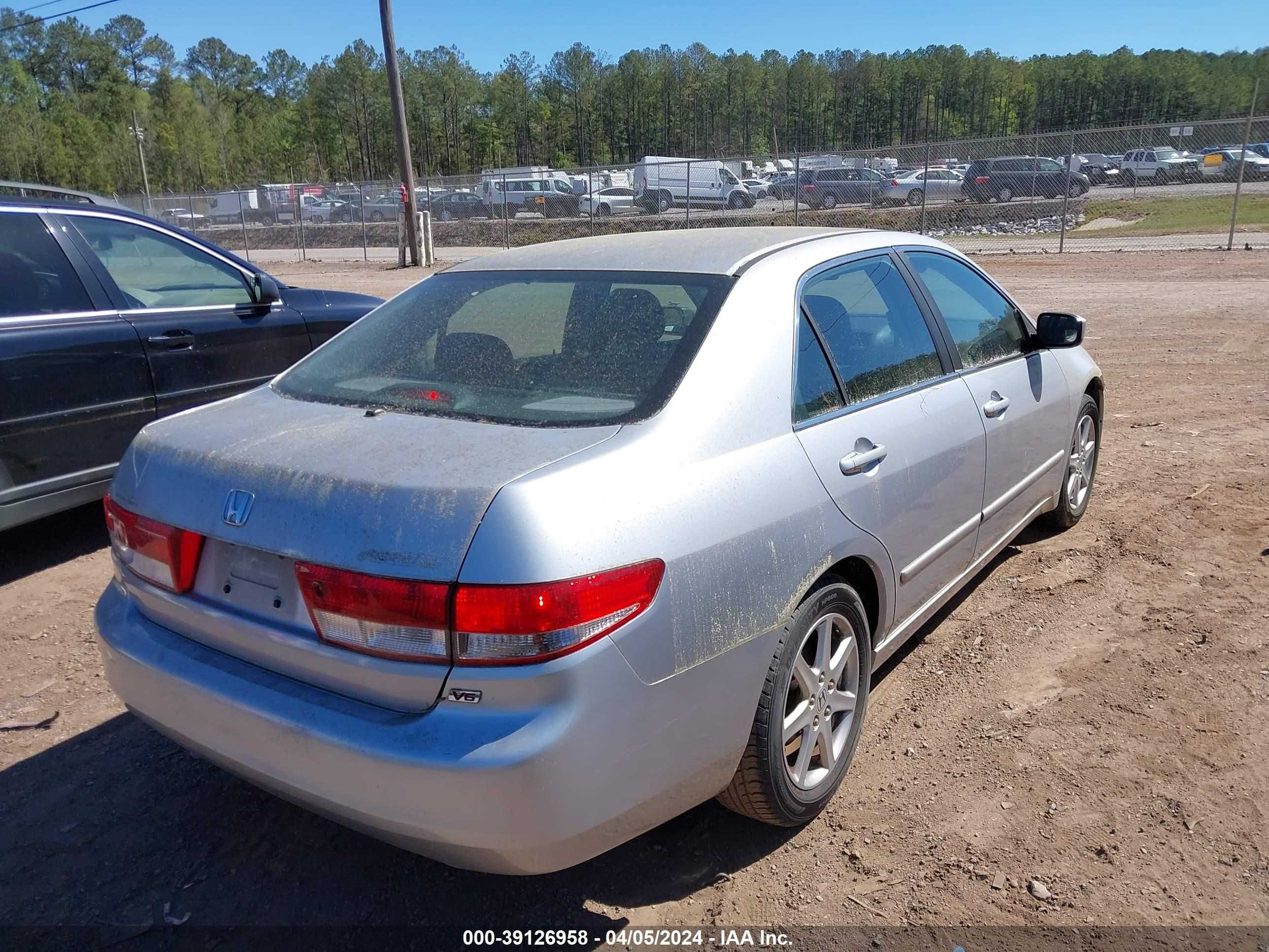 Photo 3 VIN: 1HGCM66553A036712 - HONDA ACCORD 