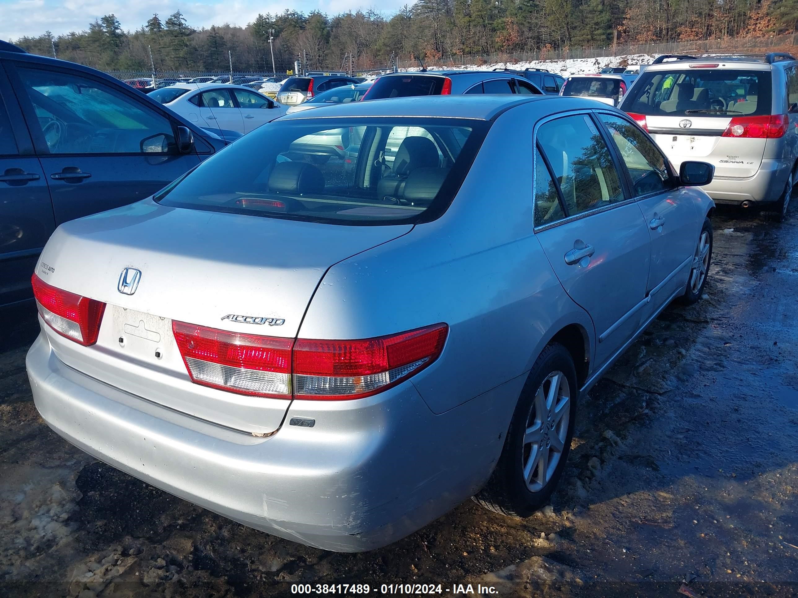 Photo 3 VIN: 1HGCM66553A082038 - HONDA ACCORD 