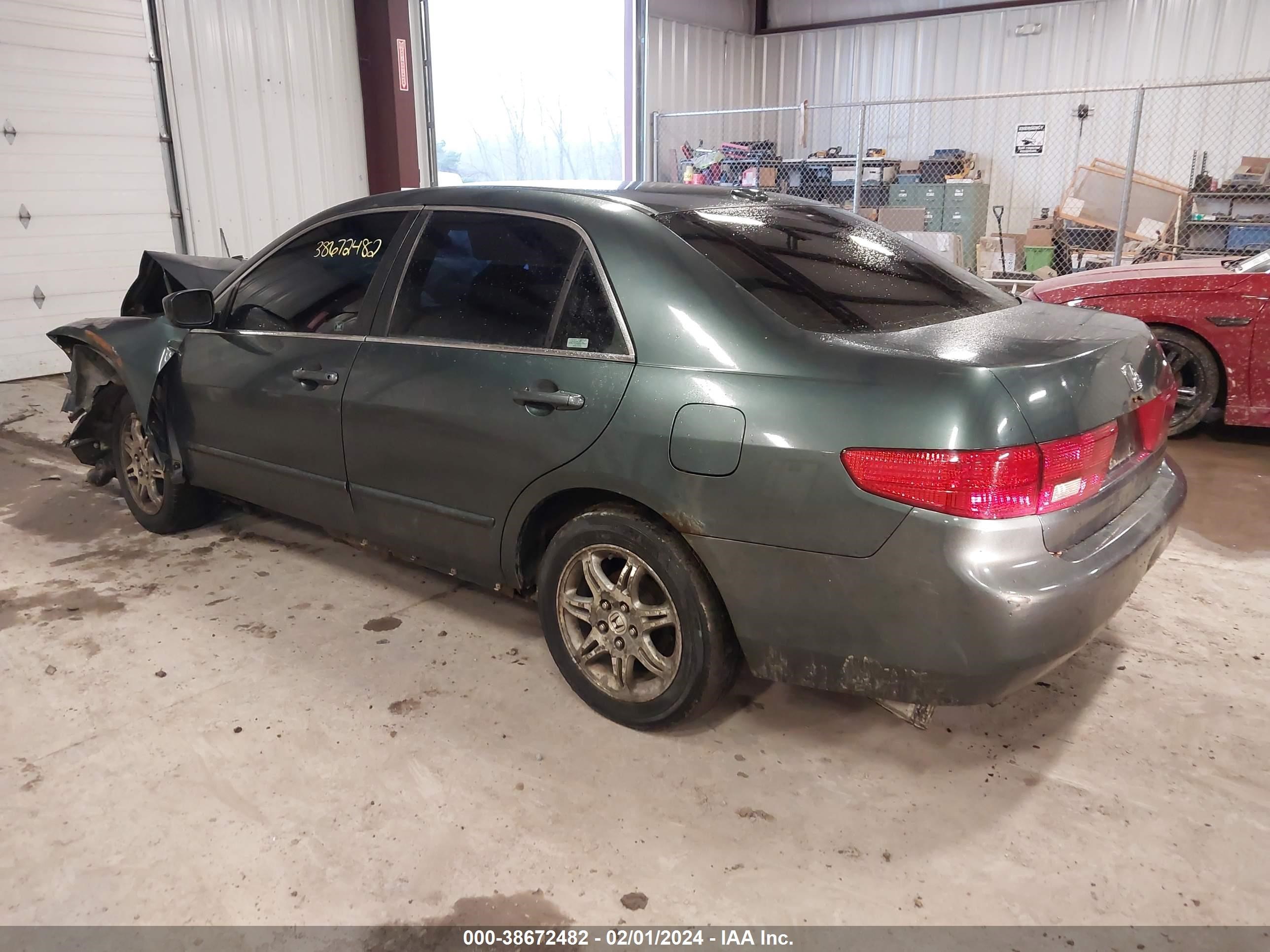 Photo 2 VIN: 1HGCM66555A057451 - HONDA ACCORD 