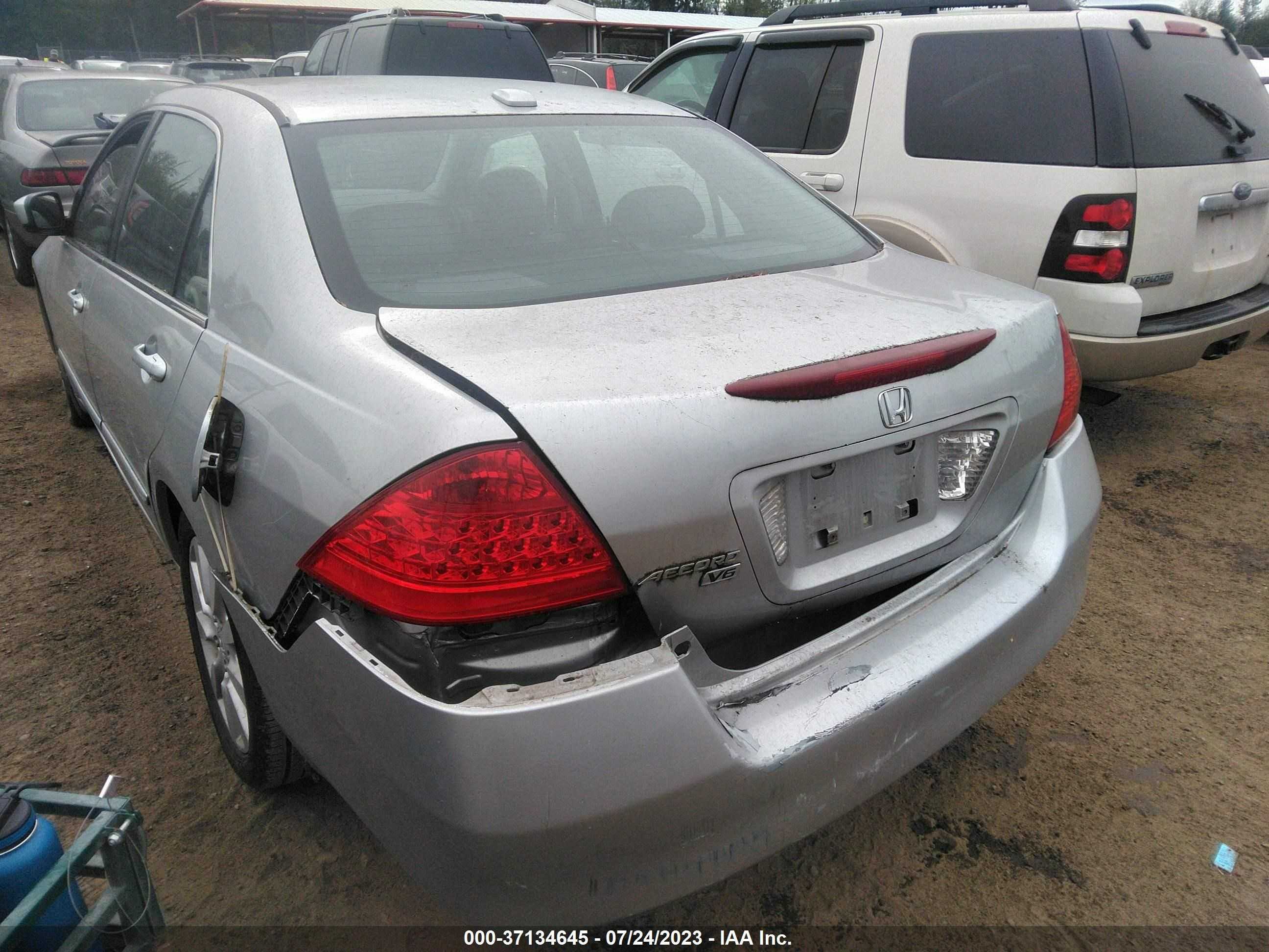 Photo 5 VIN: 1HGCM66556A000569 - HONDA ACCORD 