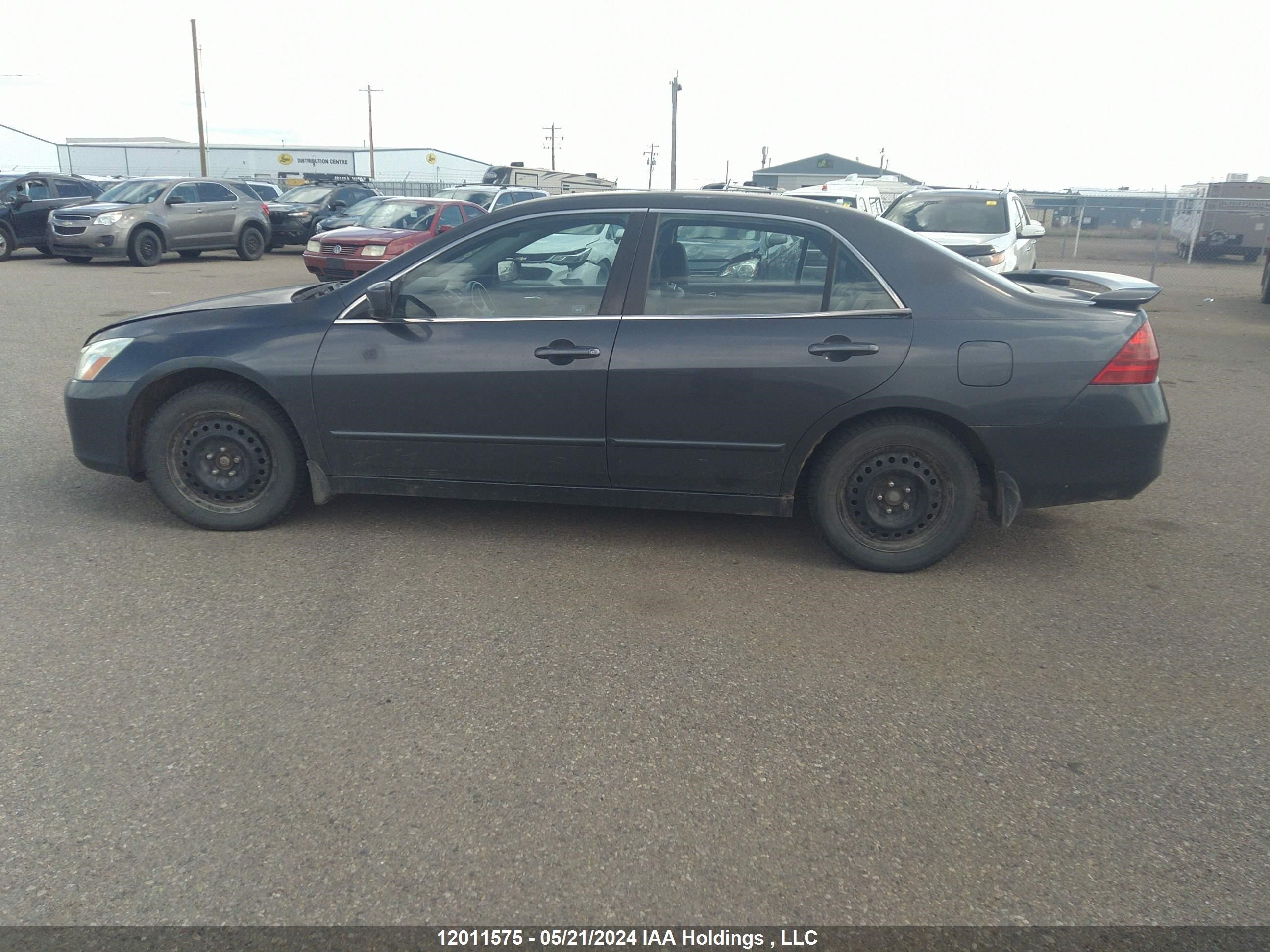 Photo 13 VIN: 1HGCM66556A800532 - HONDA ACCORD 