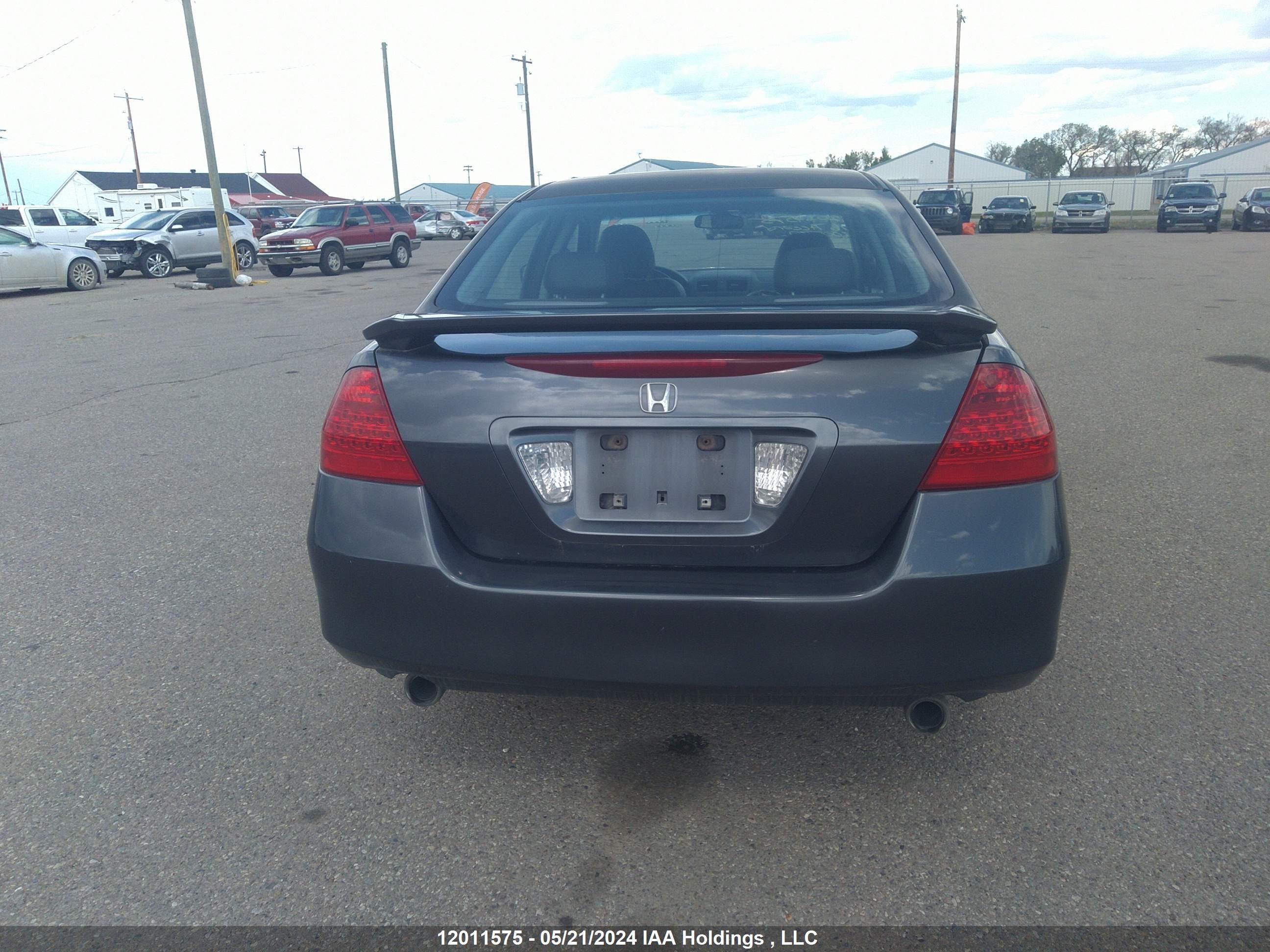 Photo 15 VIN: 1HGCM66556A800532 - HONDA ACCORD 