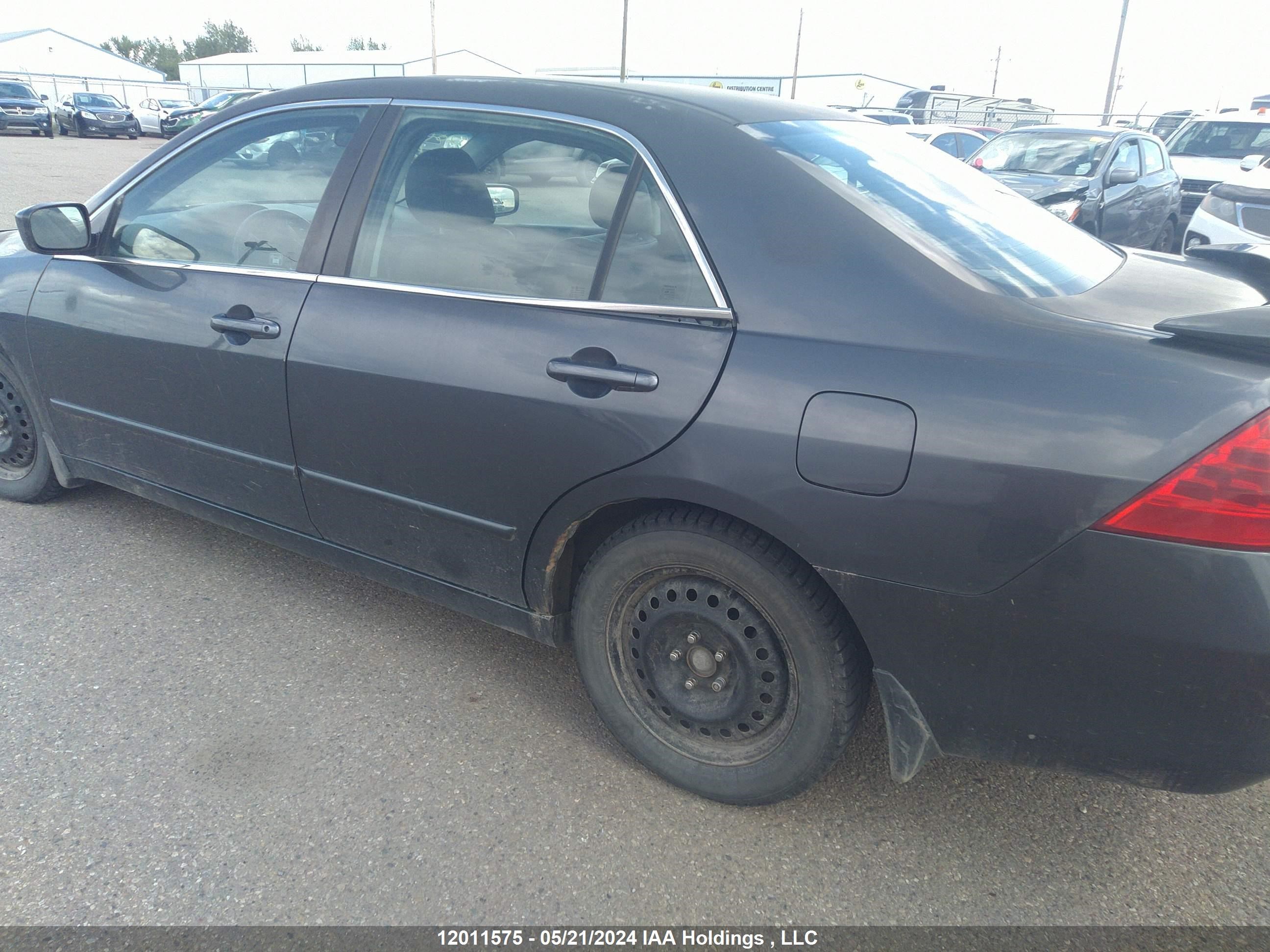 Photo 5 VIN: 1HGCM66556A800532 - HONDA ACCORD 