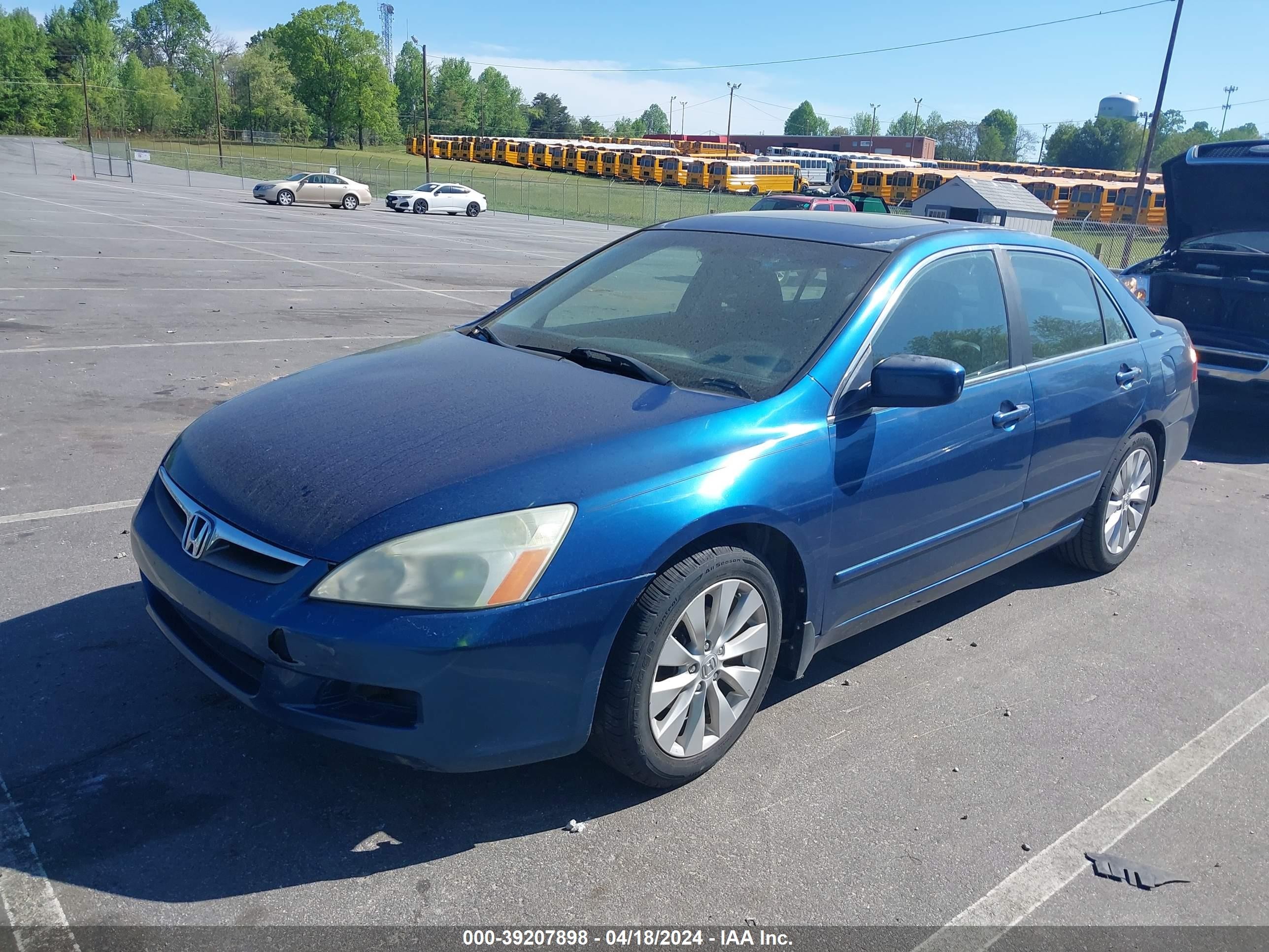 Photo 1 VIN: 1HGCM66566A037811 - HONDA ACCORD 