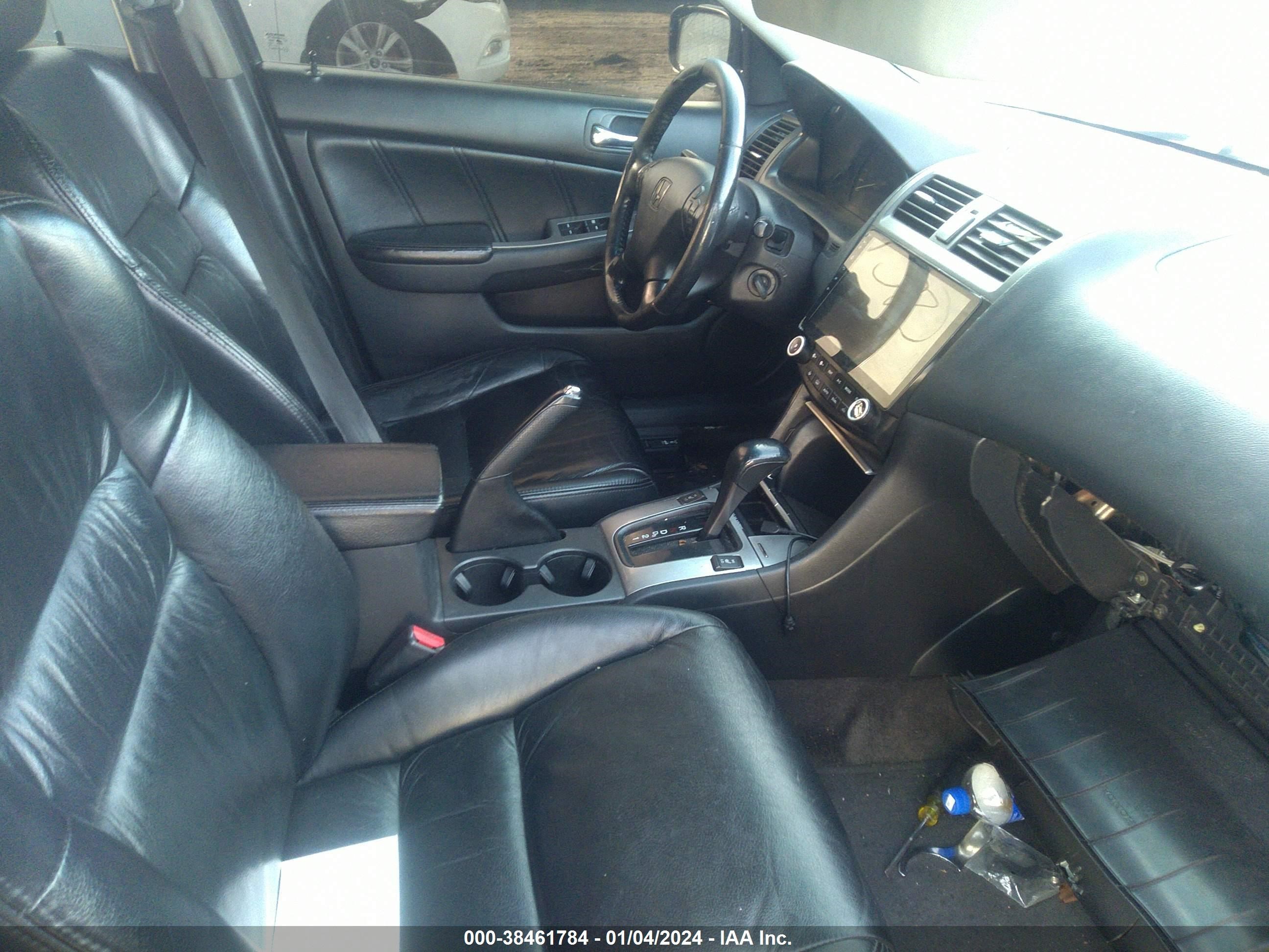 Photo 4 VIN: 1HGCM66566A070470 - HONDA ACCORD 