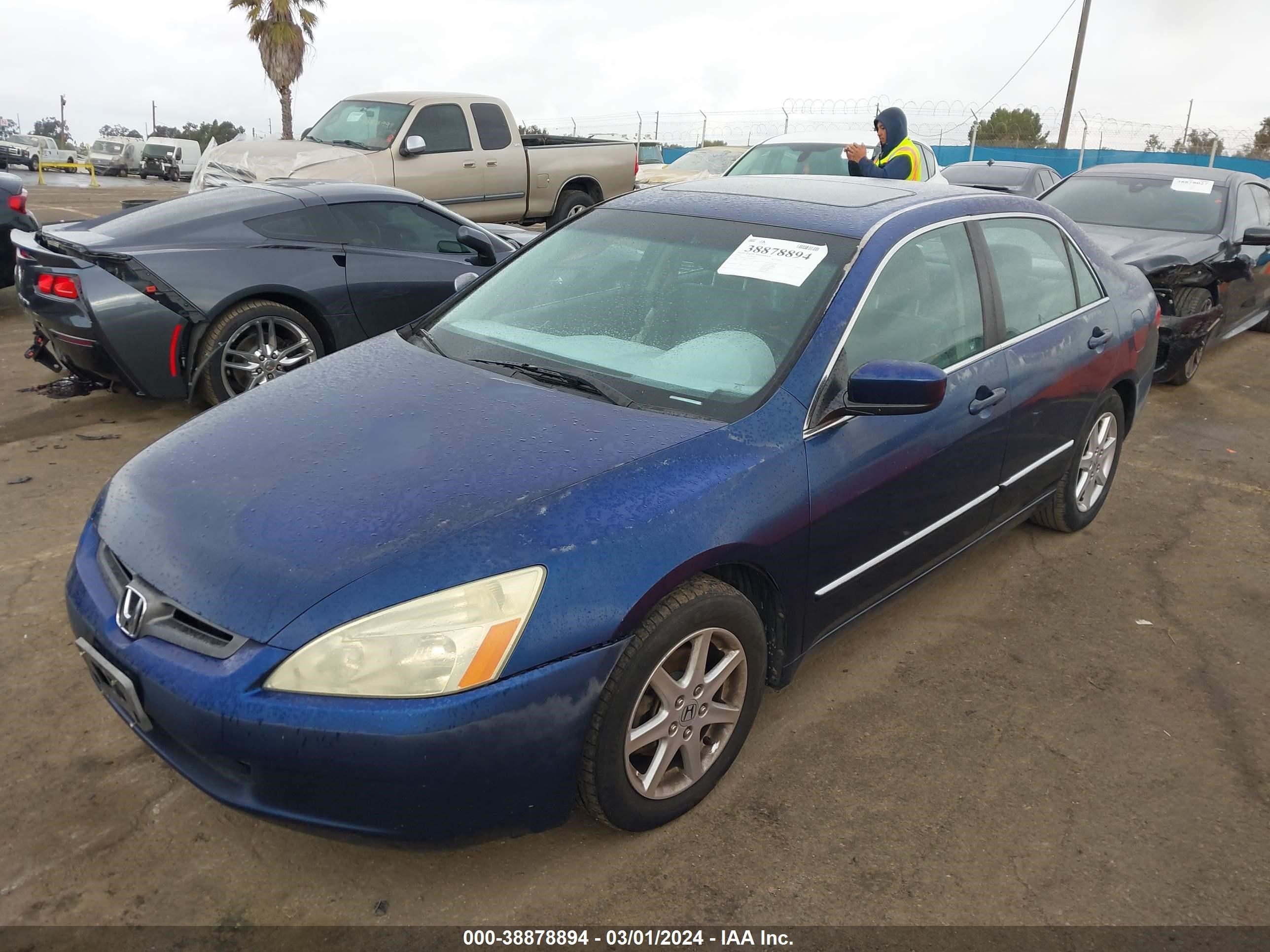 Photo 1 VIN: 1HGCM66573A067217 - CHEVROLET MALIBU 