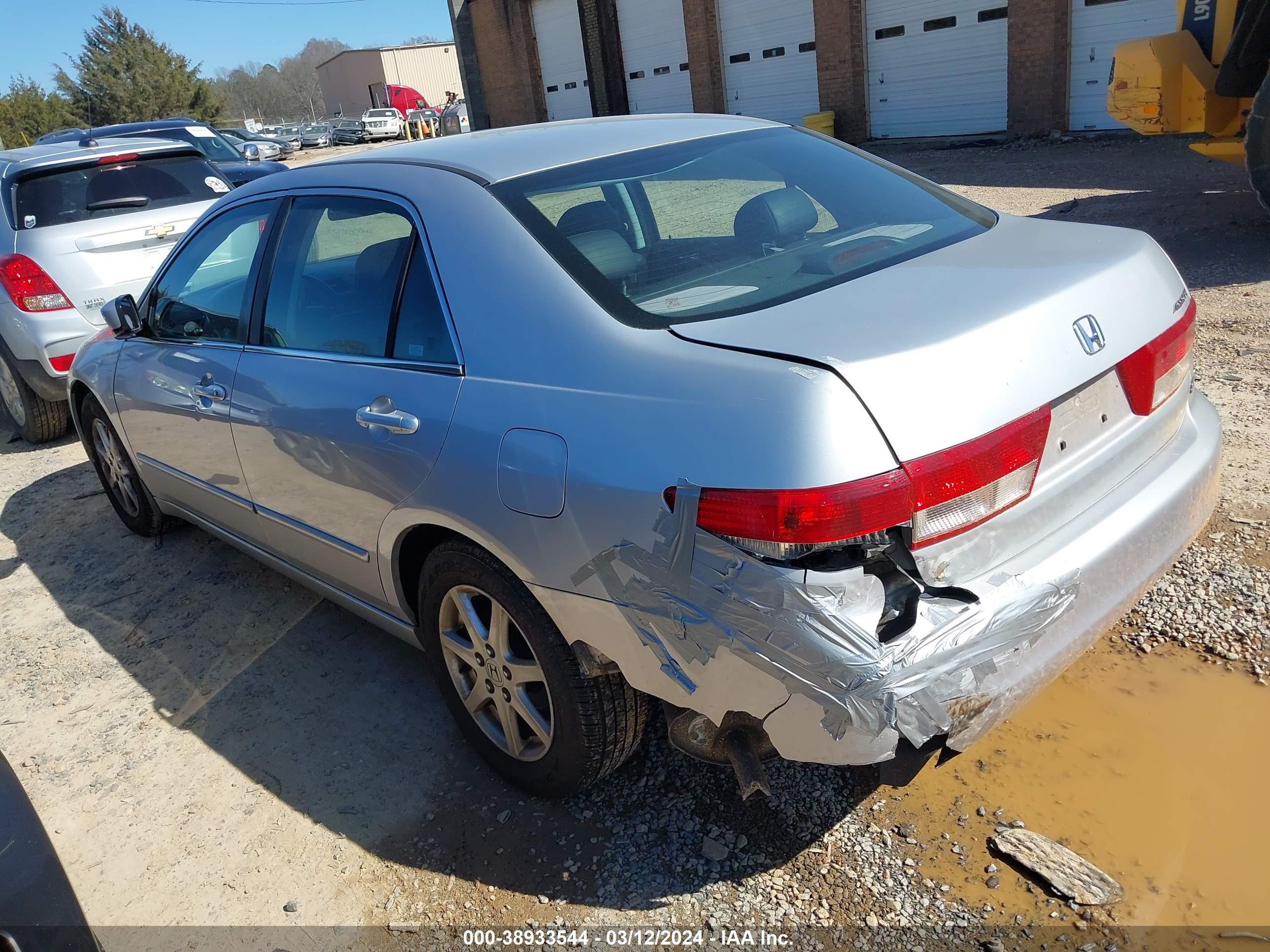 Photo 2 VIN: 1HGCM66573A101737 - HONDA ACCORD 