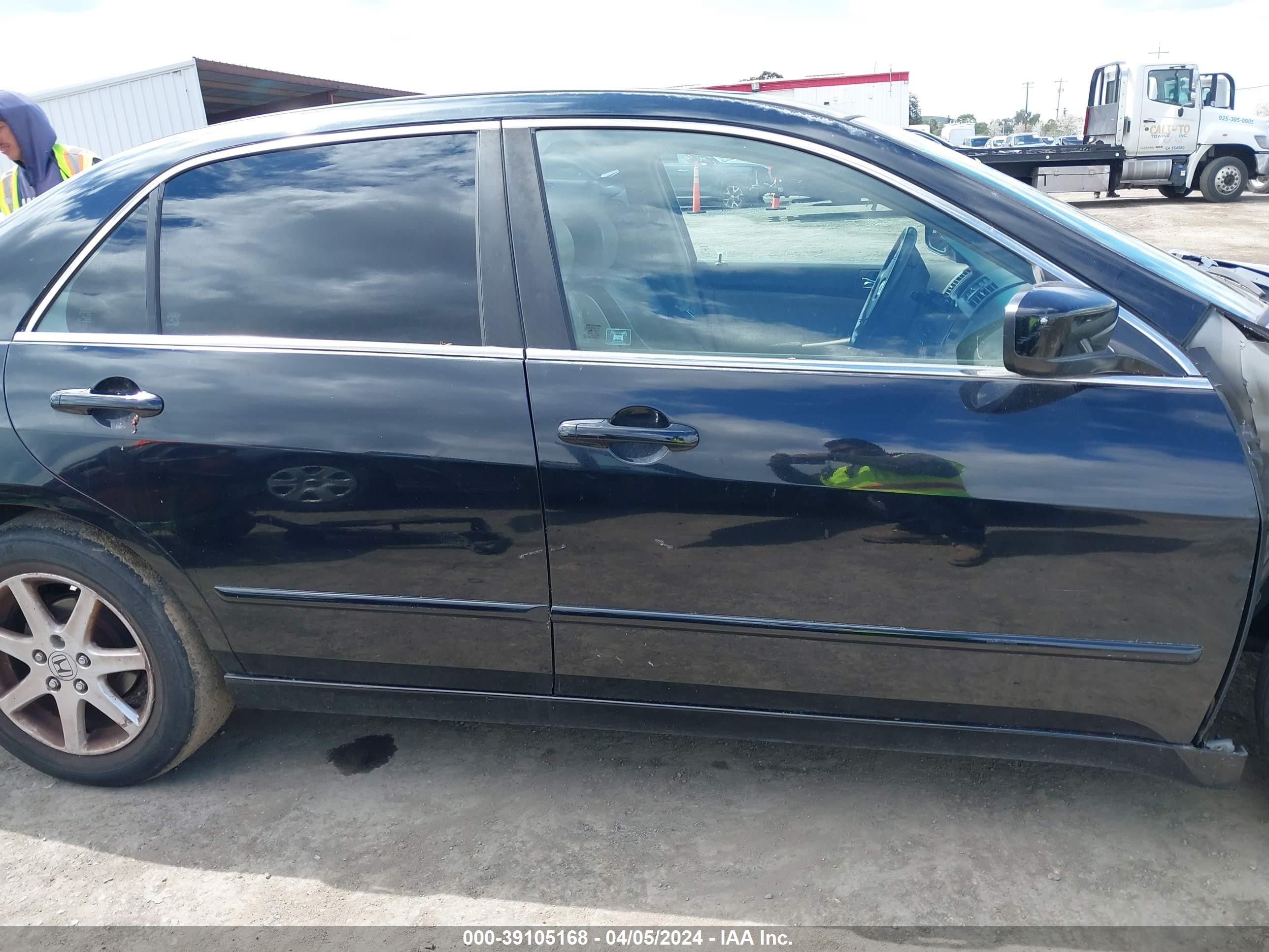 Photo 12 VIN: 1HGCM66575A001060 - HONDA ACCORD 