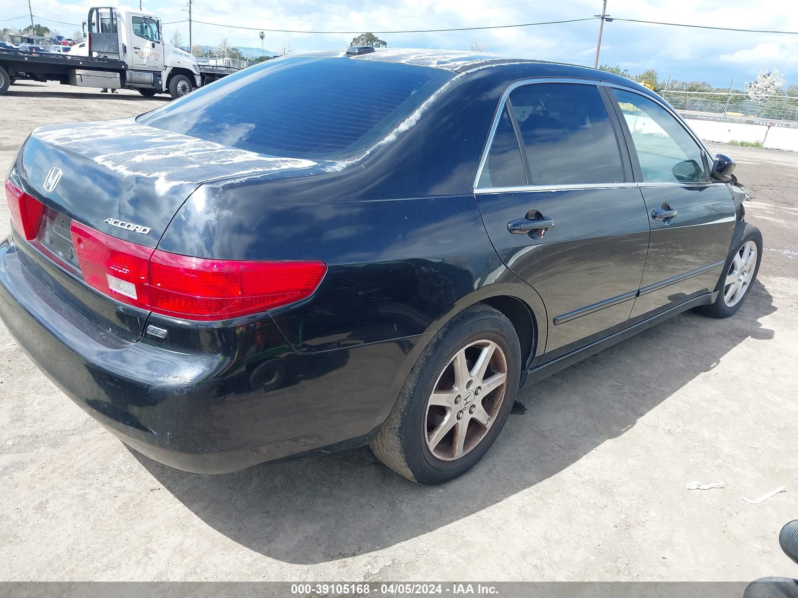 Photo 3 VIN: 1HGCM66575A001060 - HONDA ACCORD 