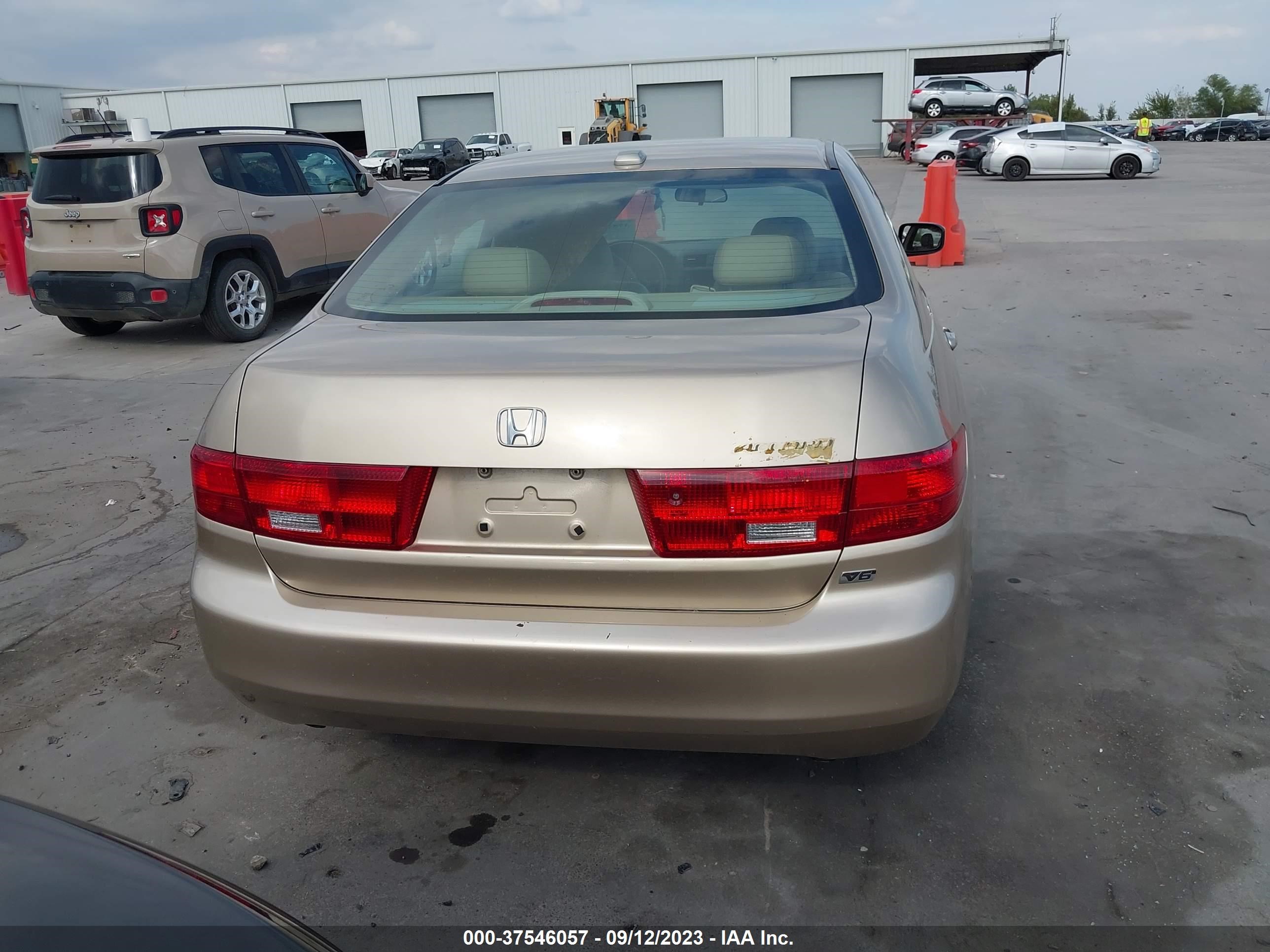 Photo 15 VIN: 1HGCM66575A057841 - HONDA ACCORD 