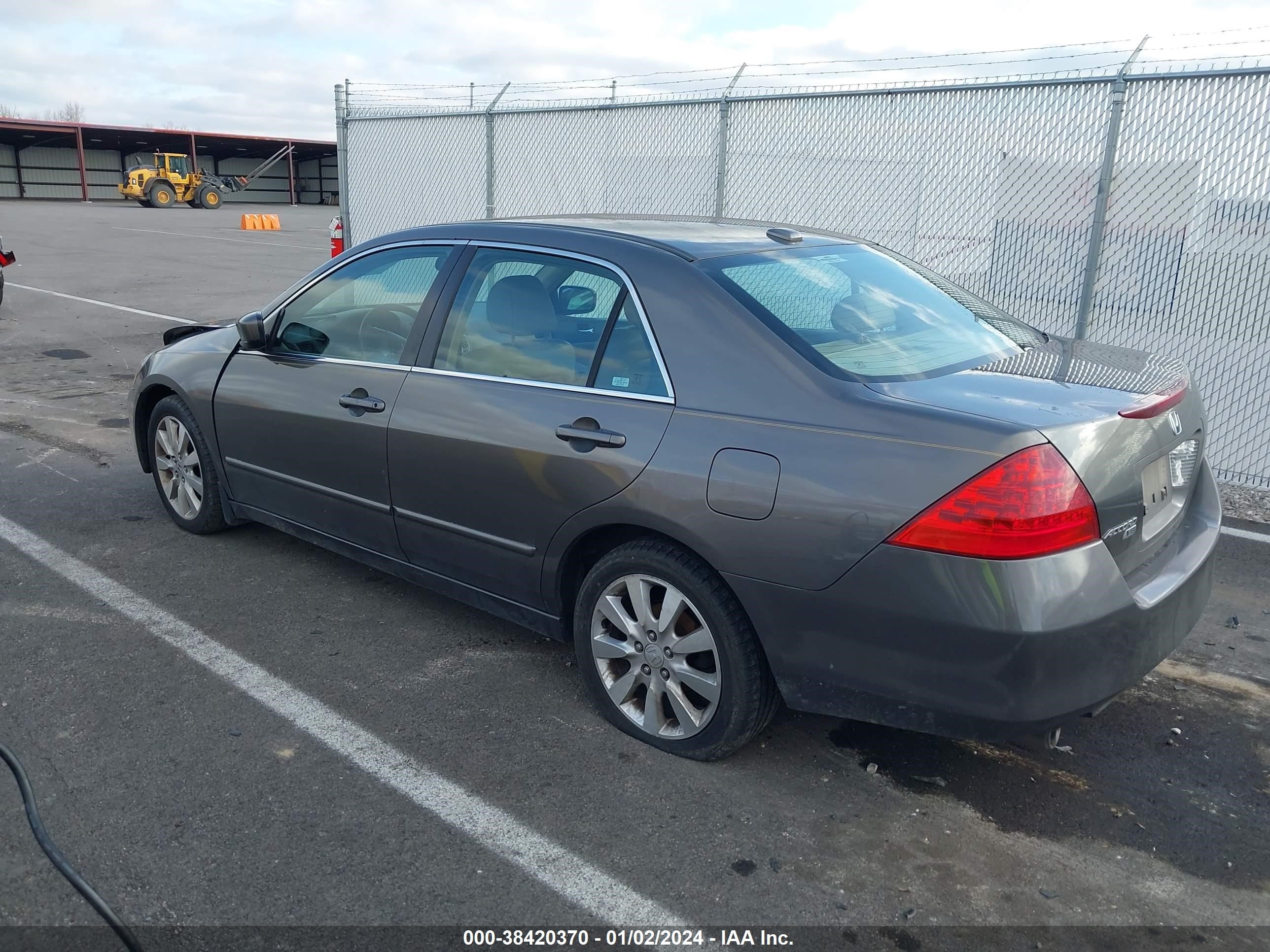 Photo 2 VIN: 1HGCM66576A018278 - HONDA ACCORD 