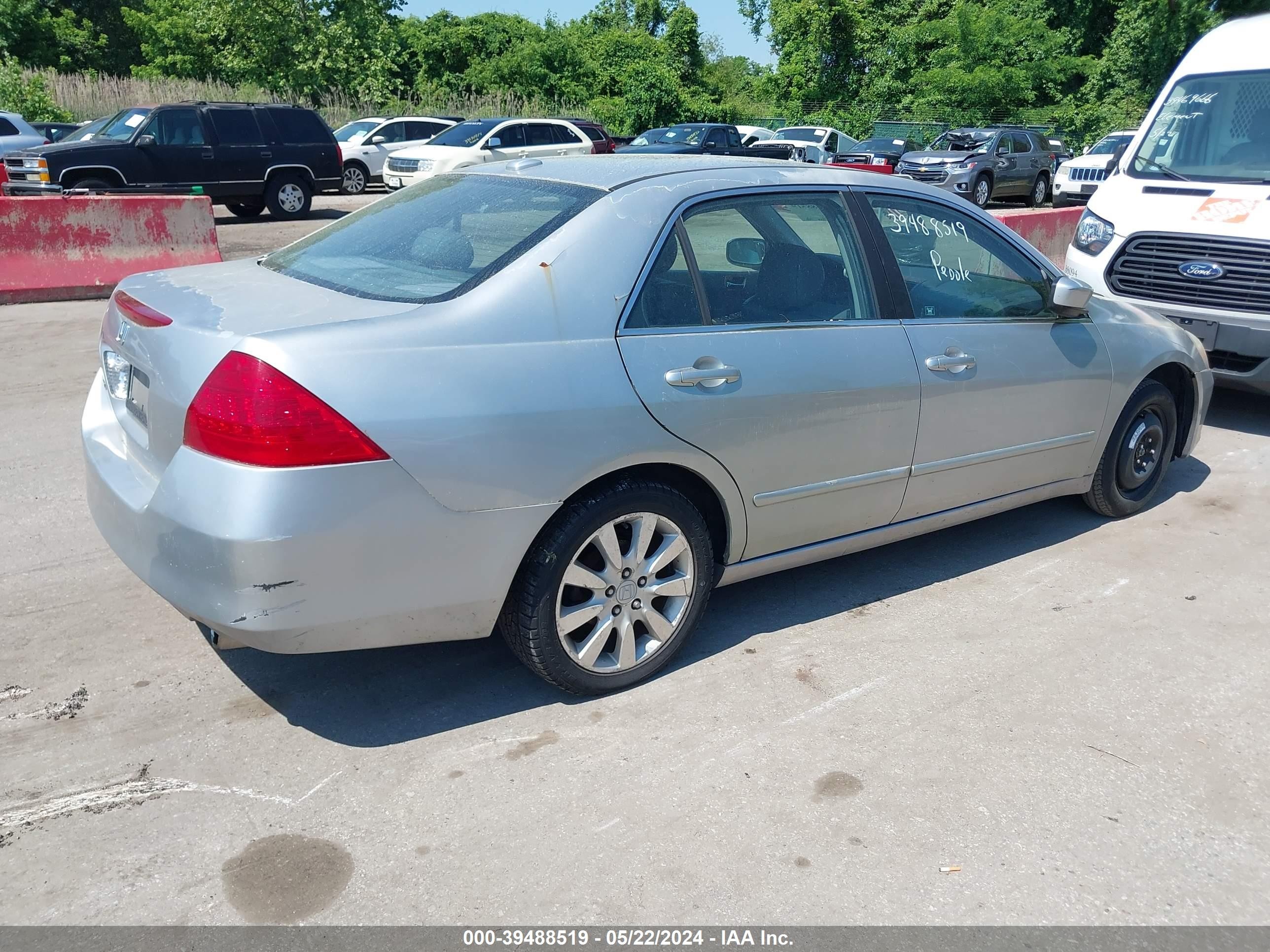 Photo 3 VIN: 1HGCM66576A061891 - HONDA ACCORD 