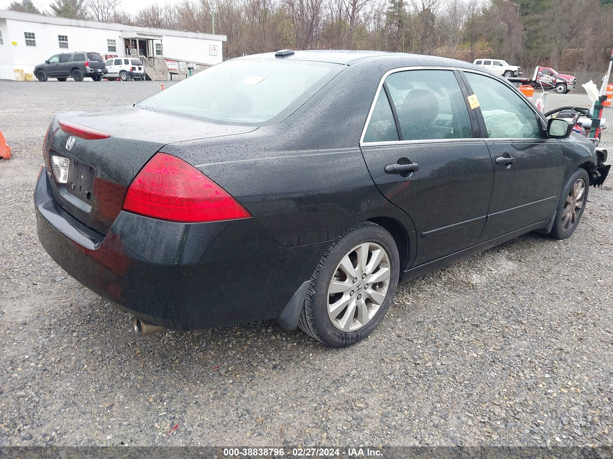 Photo 3 VIN: 1HGCM66577A002020 - HONDA ACCORD 