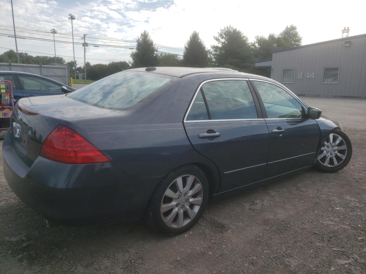 Photo 2 VIN: 1HGCM66586A019696 - HONDA ACCORD 