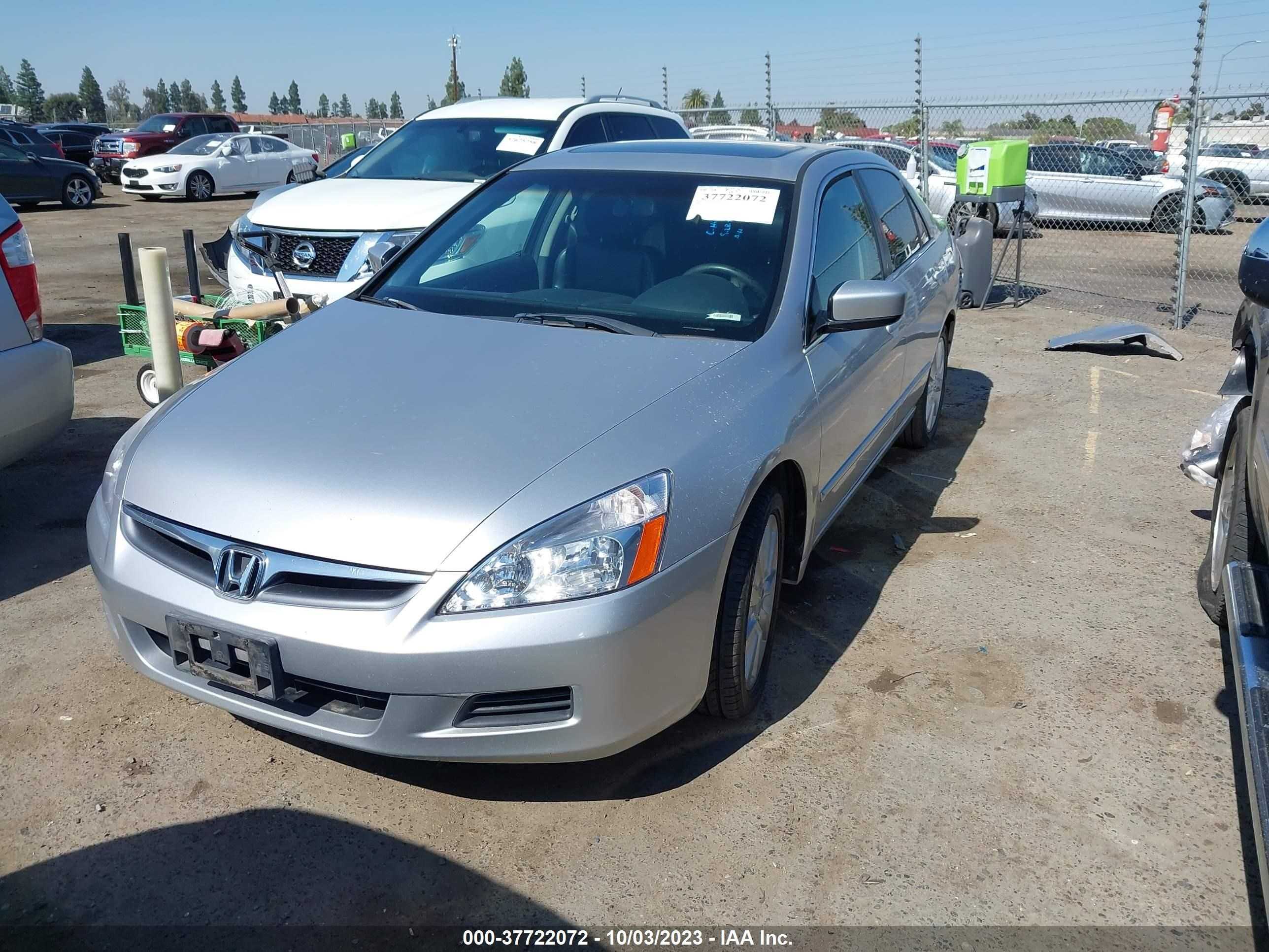 Photo 1 VIN: 1HGCM66586A045456 - HONDA ACCORD 