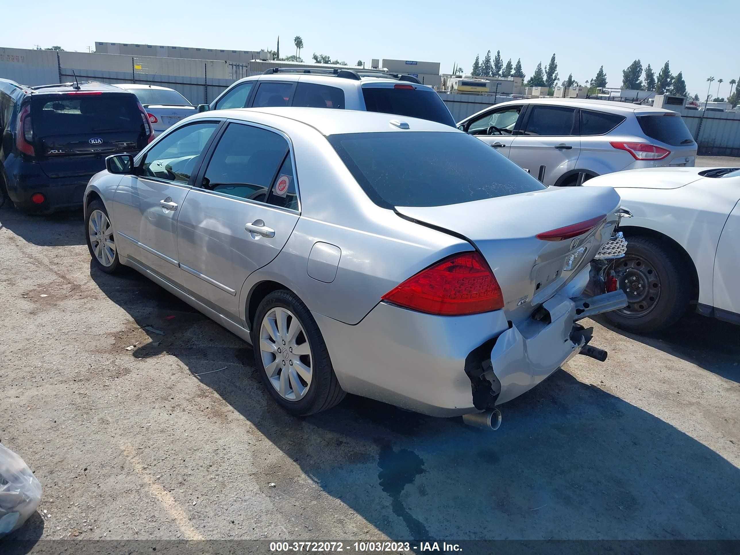 Photo 2 VIN: 1HGCM66586A045456 - HONDA ACCORD 