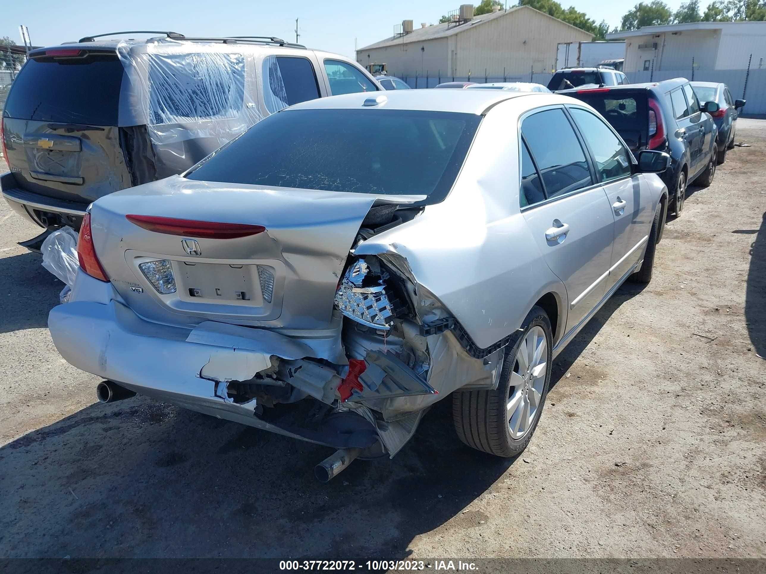 Photo 3 VIN: 1HGCM66586A045456 - HONDA ACCORD 