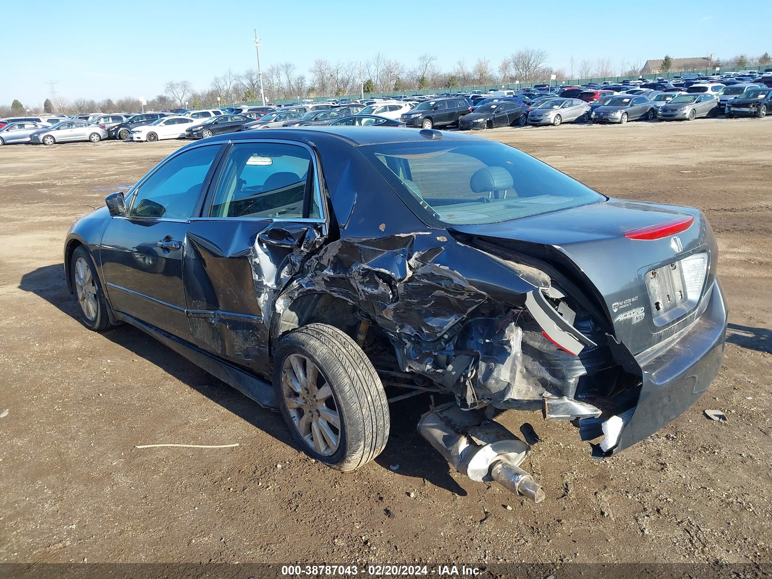 Photo 2 VIN: 1HGCM66587A014628 - HONDA ACCORD 