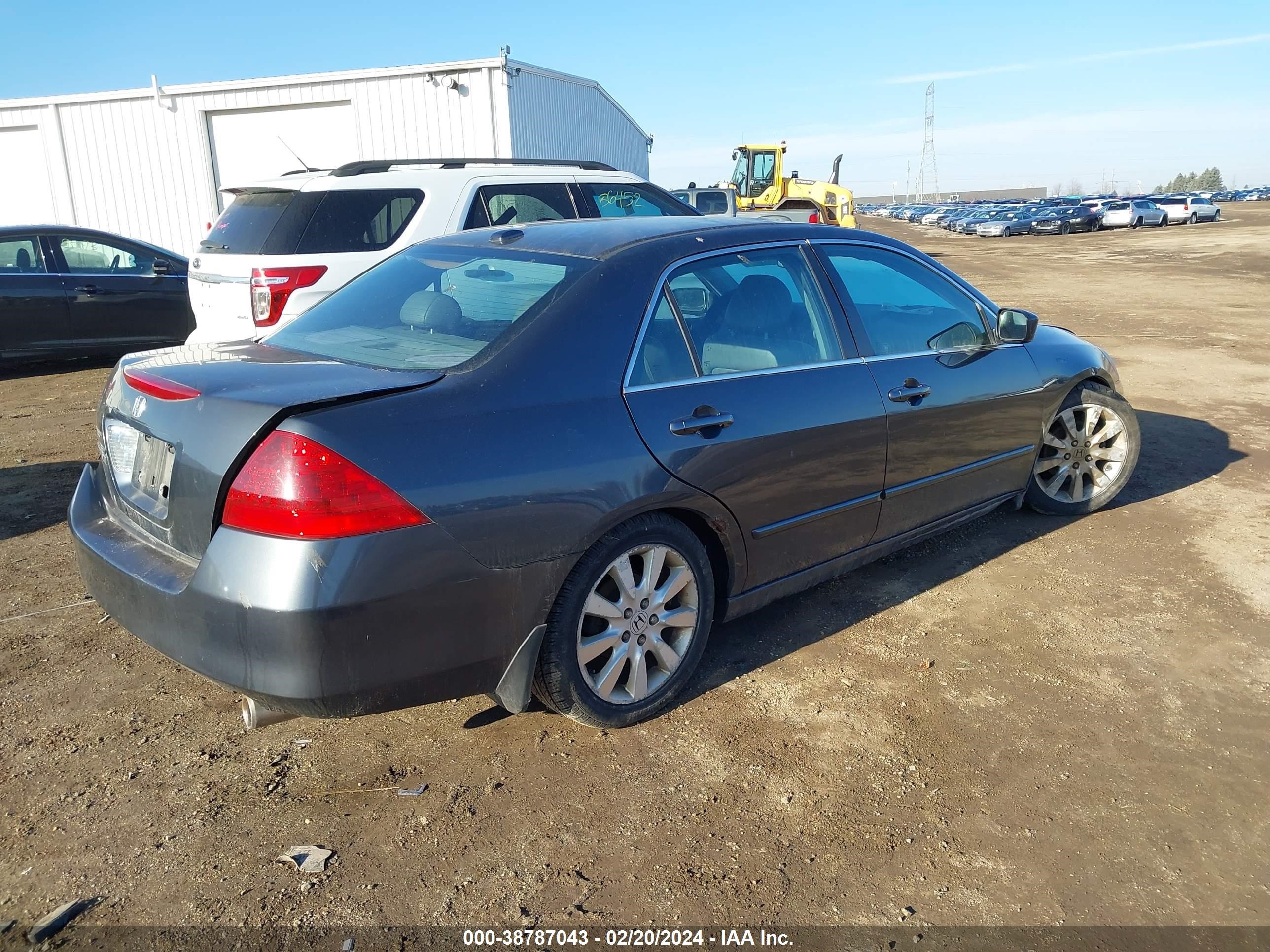 Photo 3 VIN: 1HGCM66587A014628 - HONDA ACCORD 