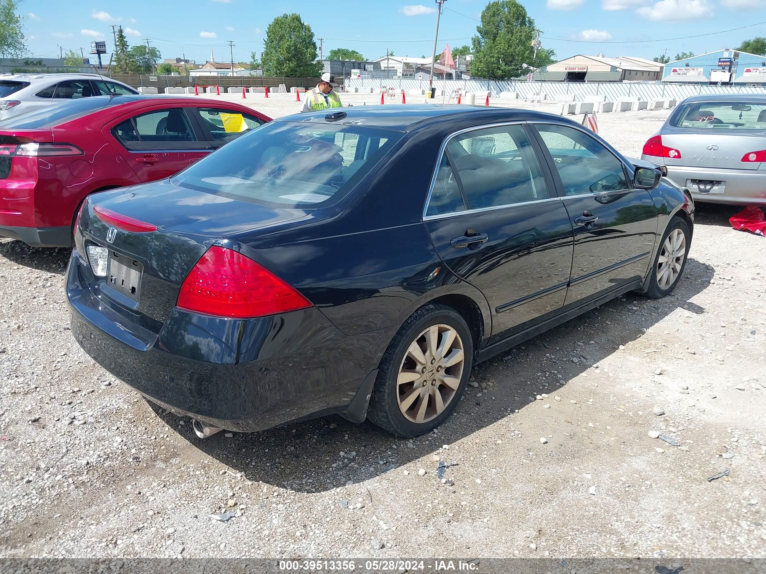 Photo 3 VIN: 1HGCM66587A038640 - HONDA ACCORD 