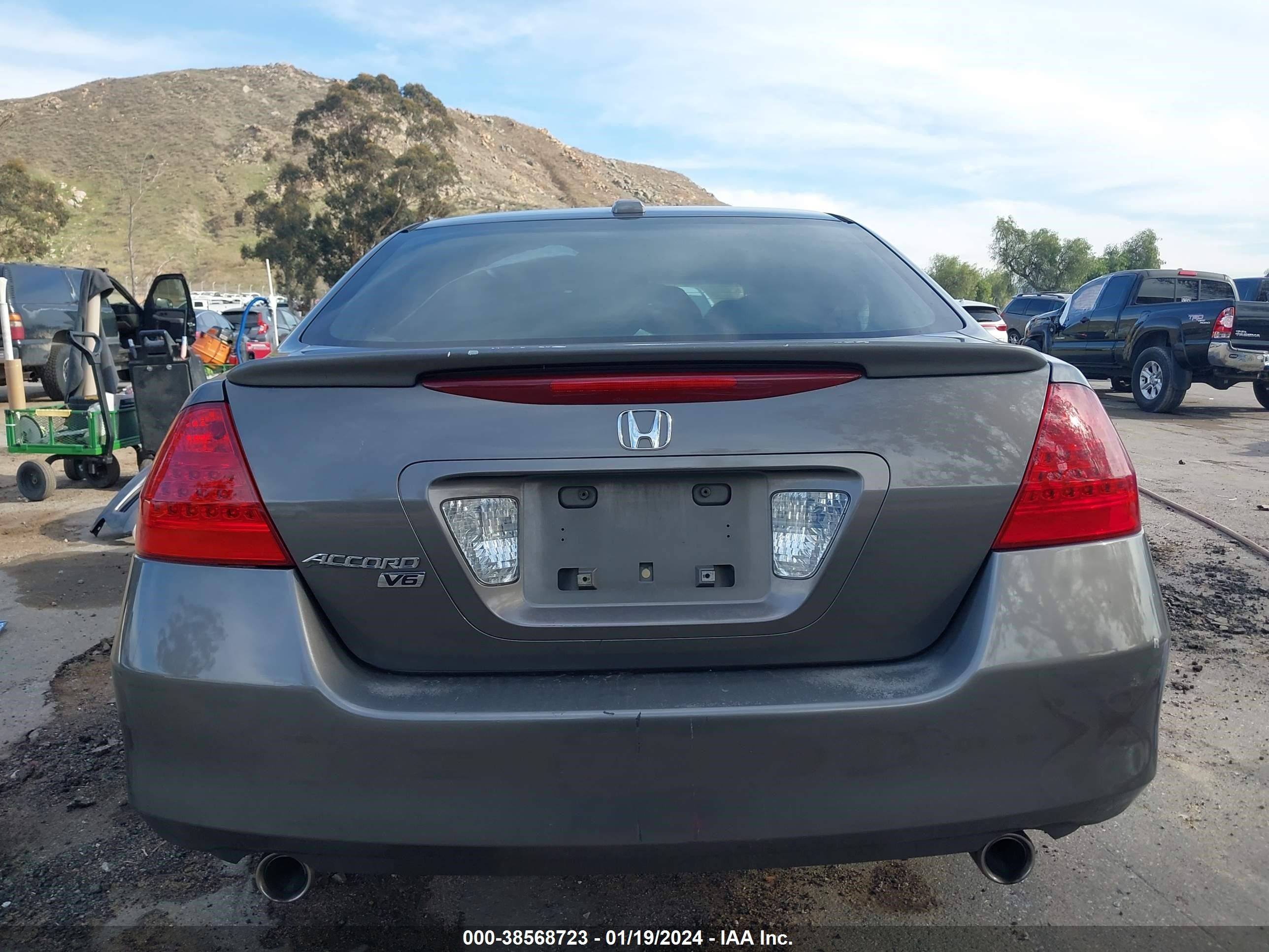 Photo 15 VIN: 1HGCM66587A055664 - HONDA ACCORD 