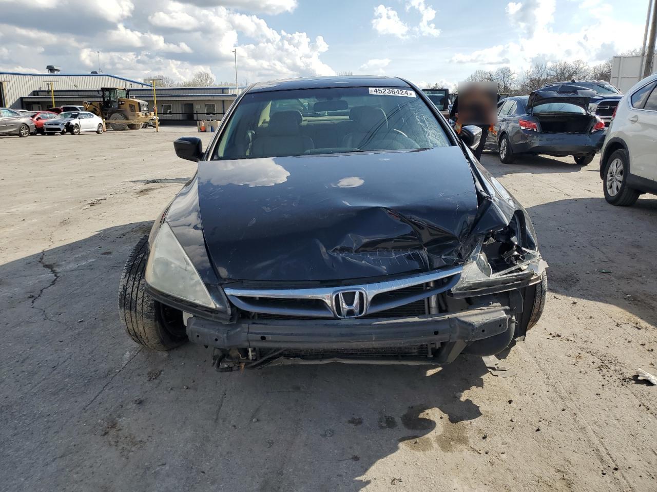 Photo 4 VIN: 1HGCM66587A063148 - HONDA ACCORD 