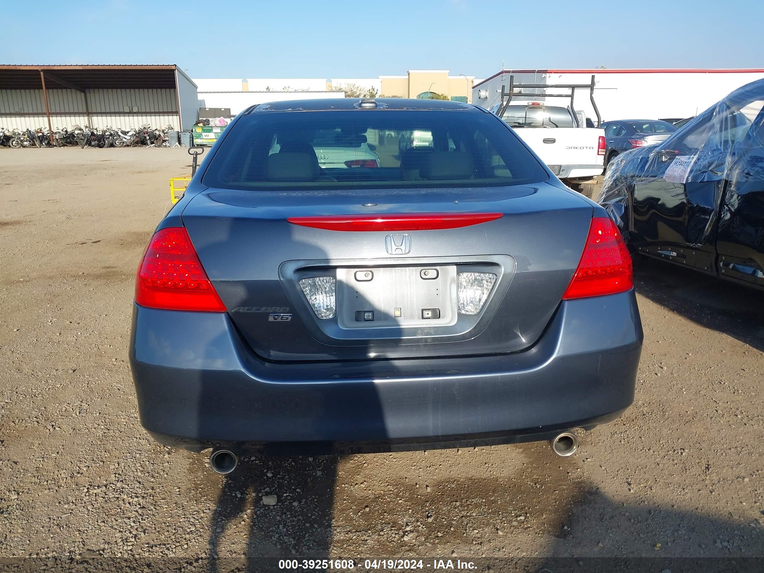 Photo 15 VIN: 1HGCM66587A084355 - HONDA ACCORD 