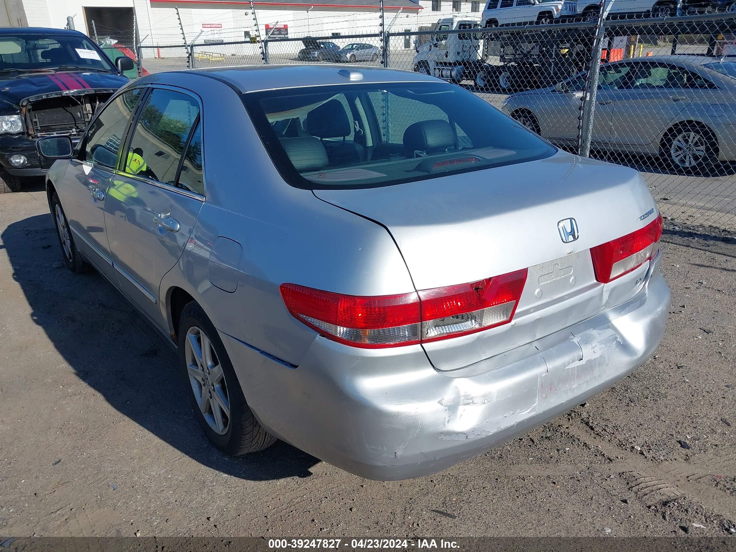 Photo 2 VIN: 1HGCM66594A026055 - HONDA ACCORD 