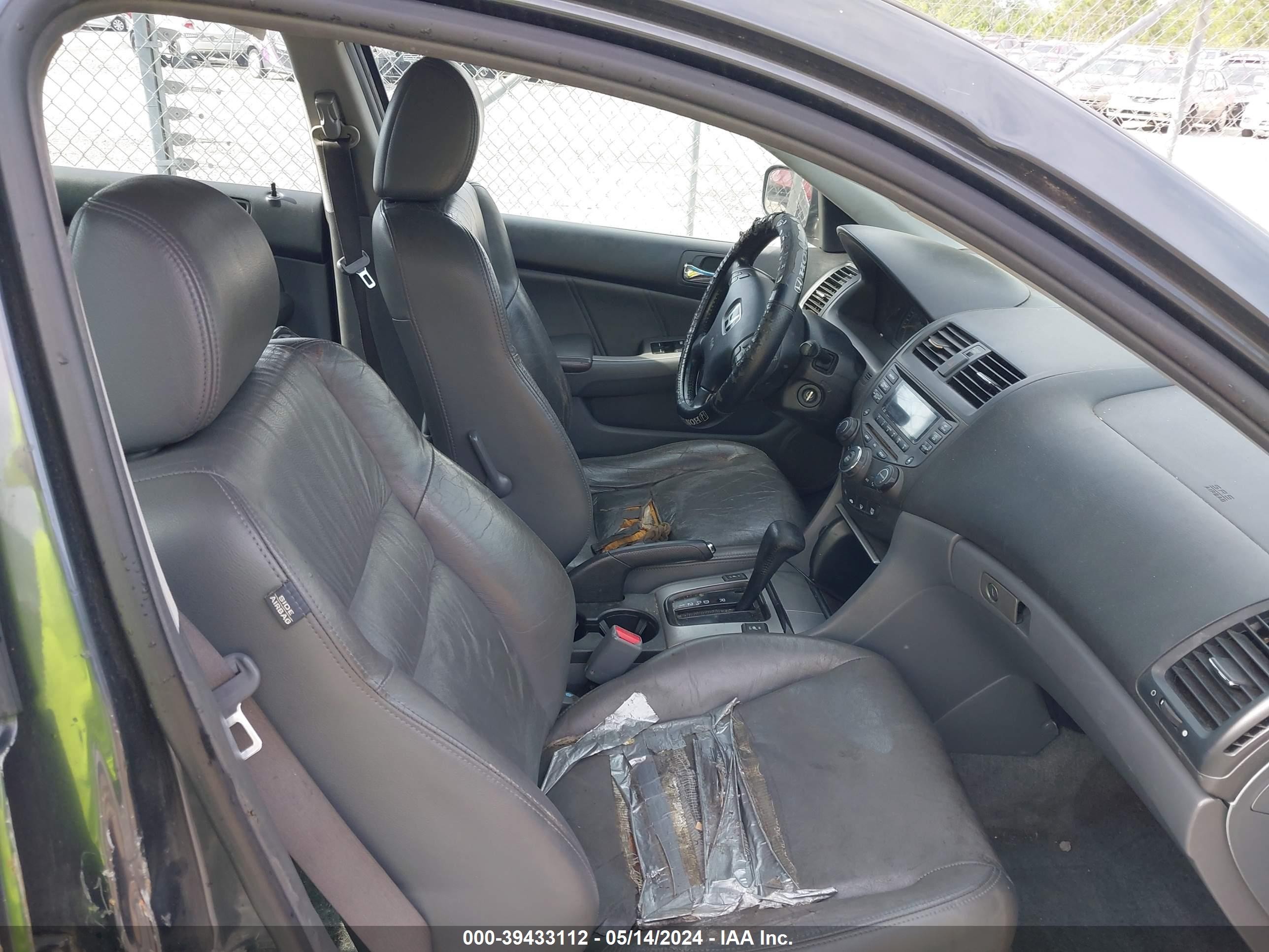 Photo 4 VIN: 1HGCM66594A026458 - HONDA ACCORD 