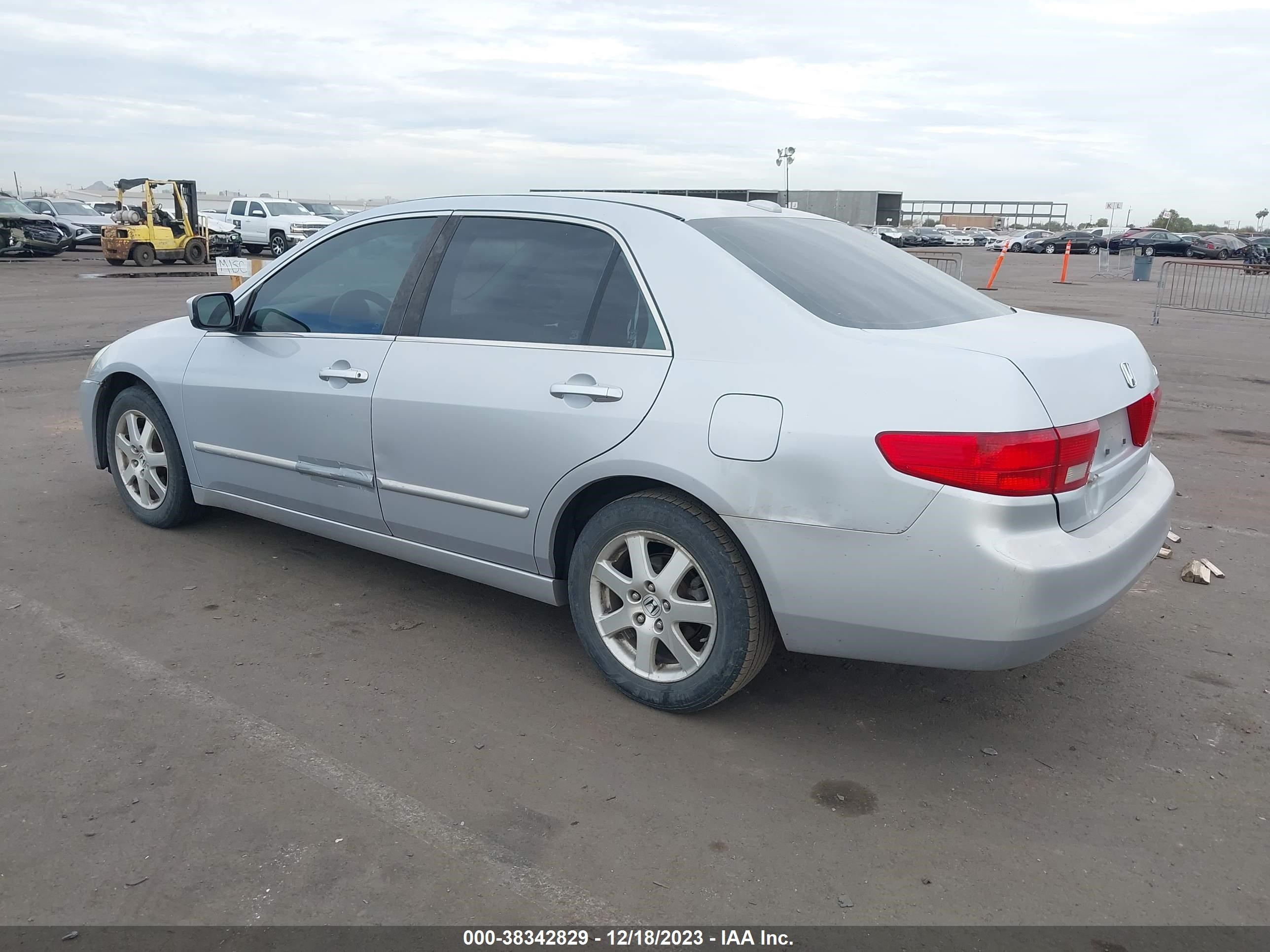 Photo 2 VIN: 1HGCM66595A052897 - HONDA ACCORD 