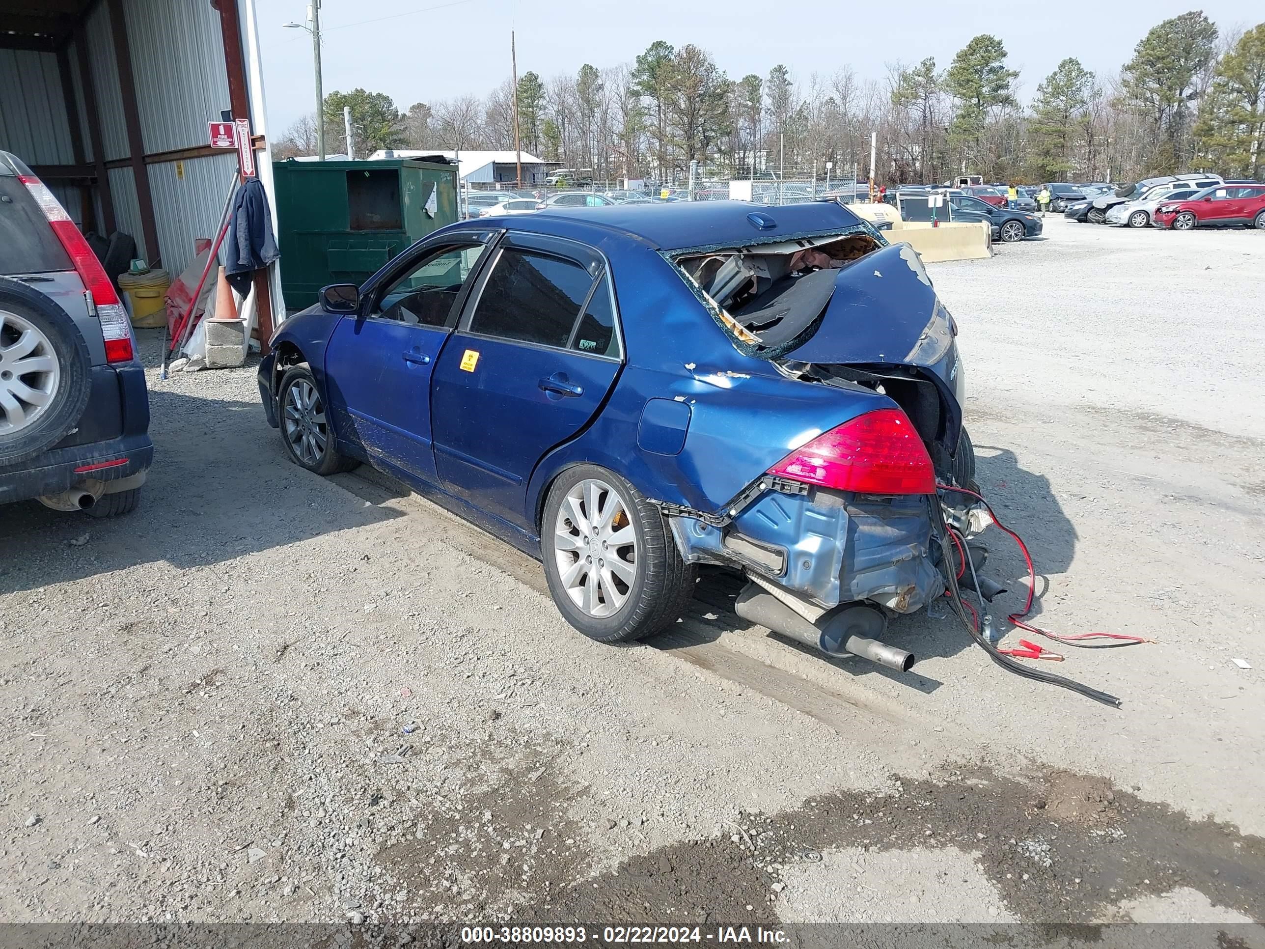 Photo 2 VIN: 1HGCM66596A044669 - HONDA ACCORD 