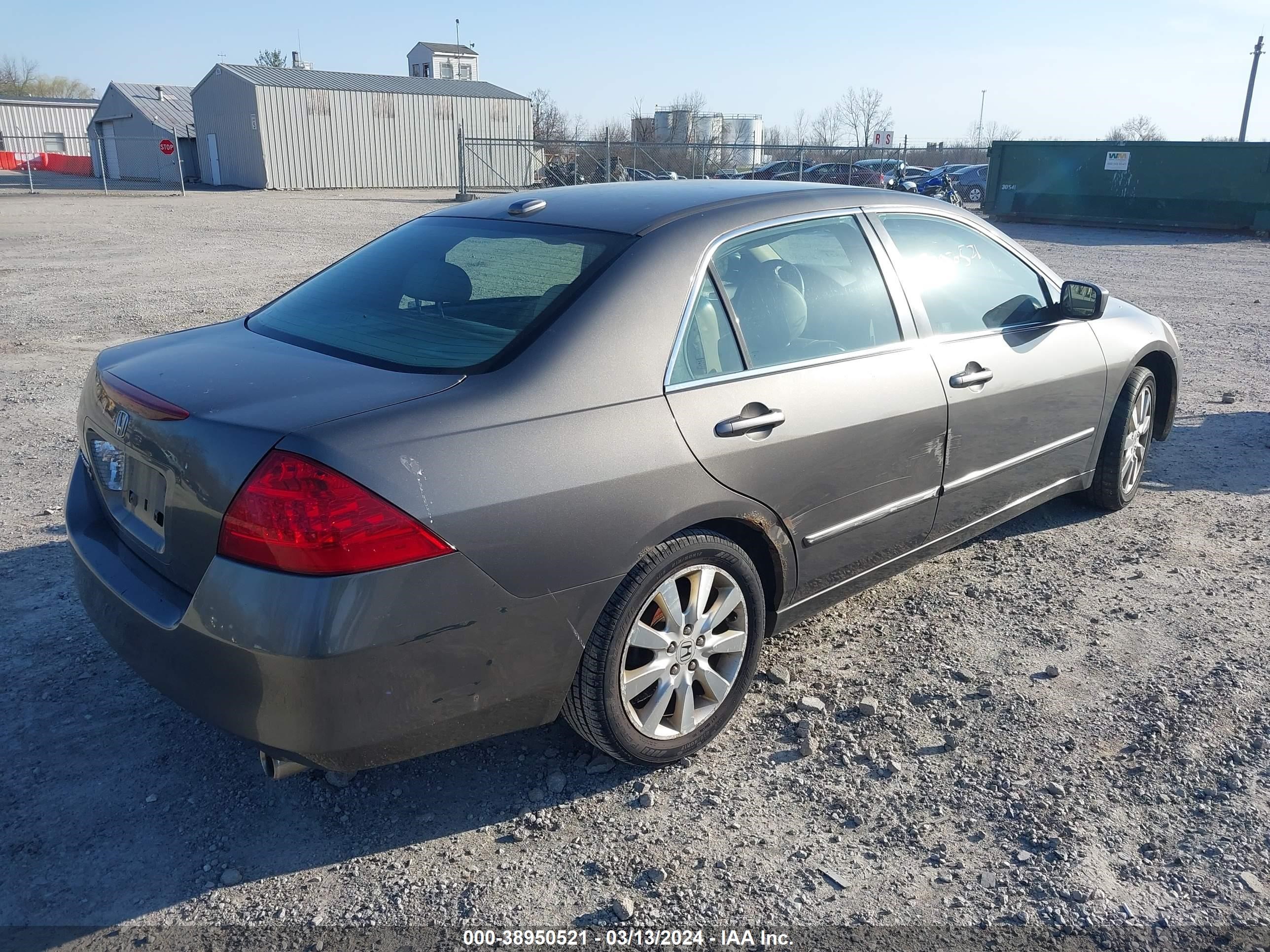 Photo 3 VIN: 1HGCM66597A006215 - HONDA ACCORD 