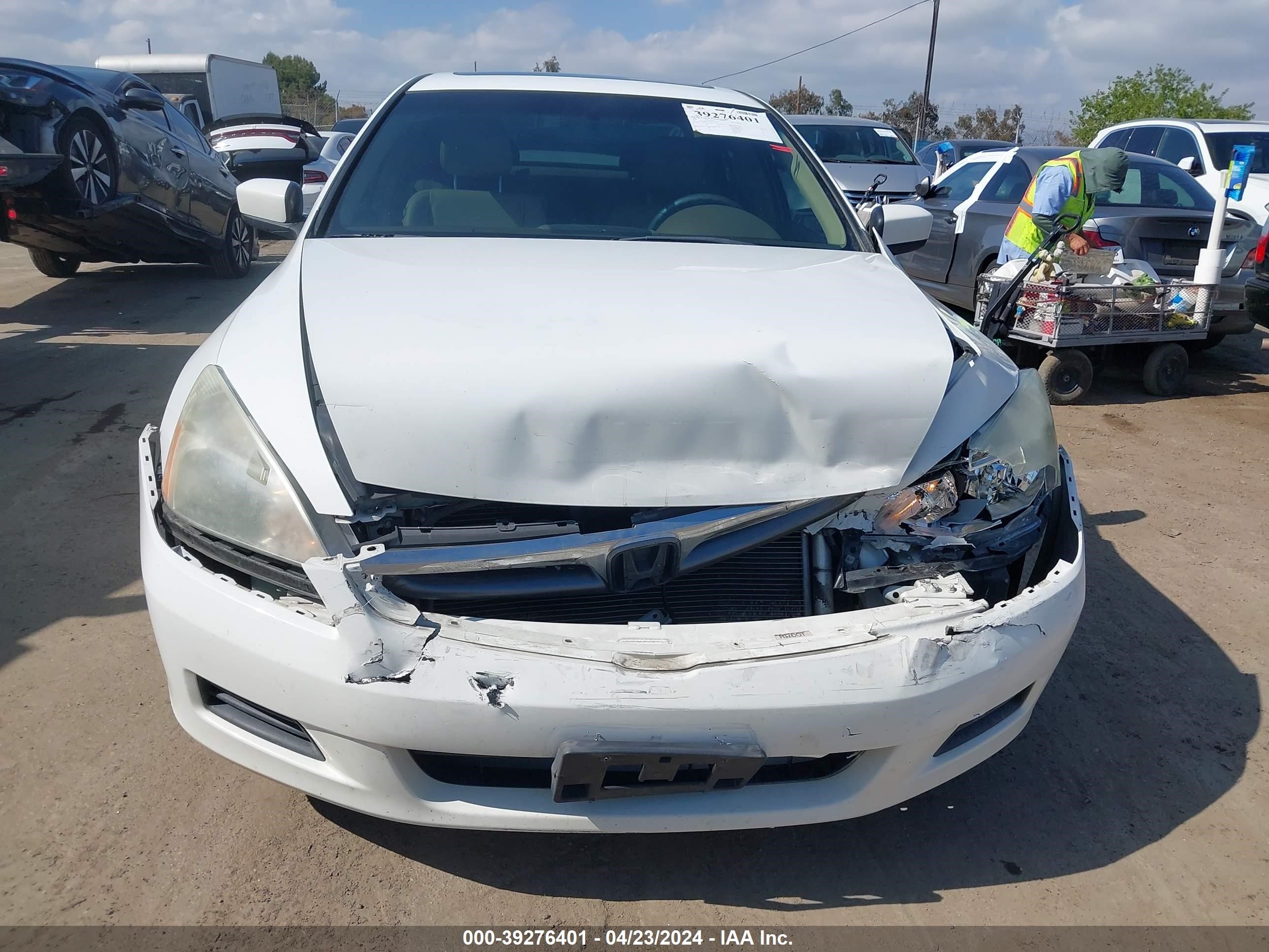 Photo 11 VIN: 1HGCM66597A017926 - HONDA ACCORD 