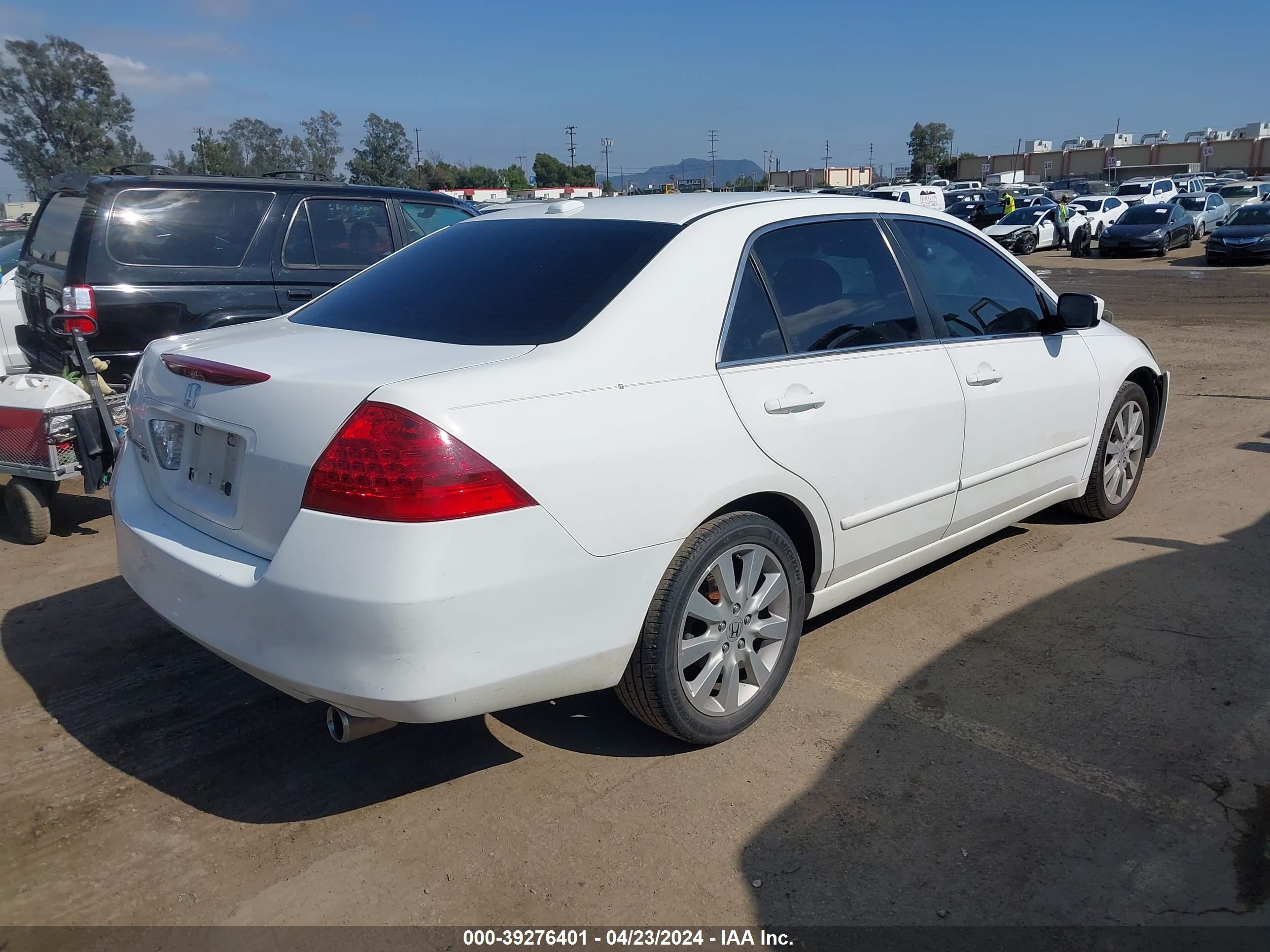 Photo 3 VIN: 1HGCM66597A017926 - HONDA ACCORD 