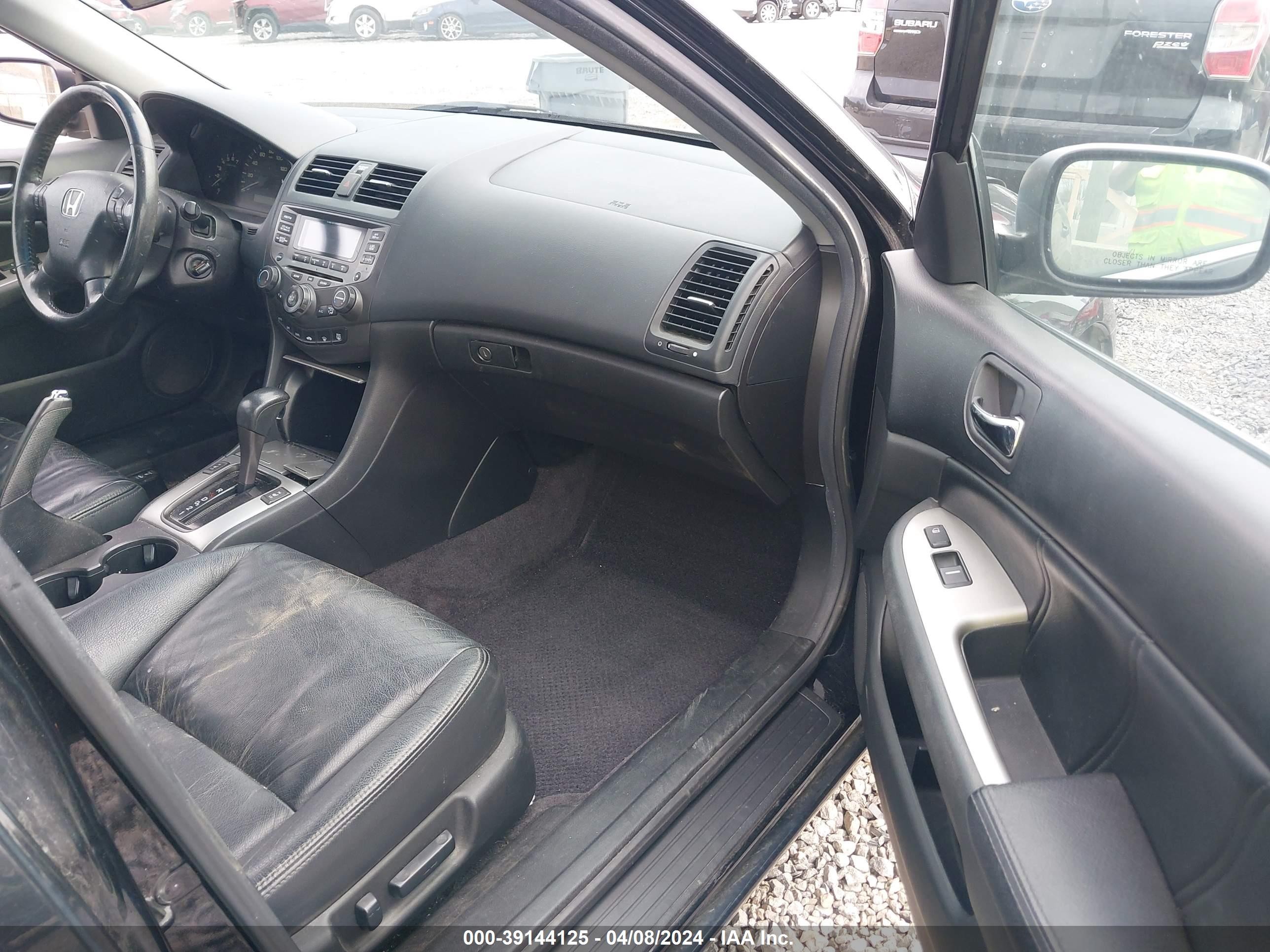 Photo 4 VIN: 1HGCM66597A084557 - HONDA ACCORD 