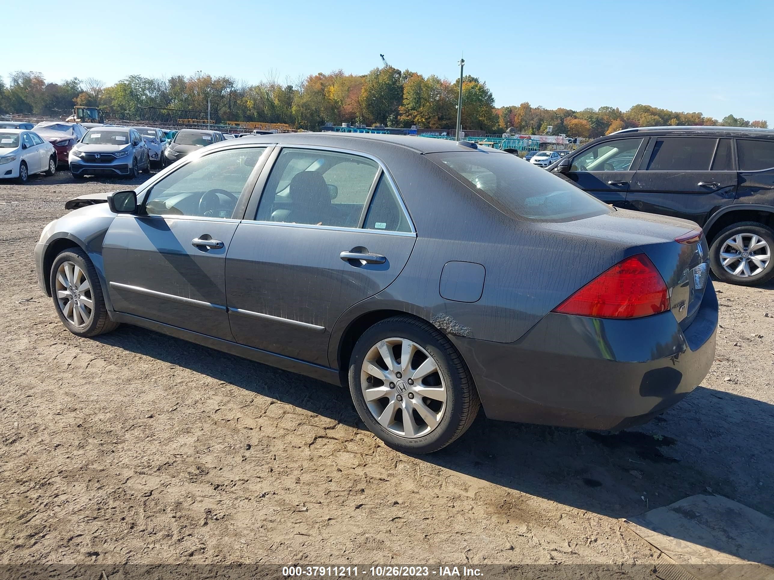 Photo 2 VIN: 1HGCM66597A102555 - HONDA ACCORD 