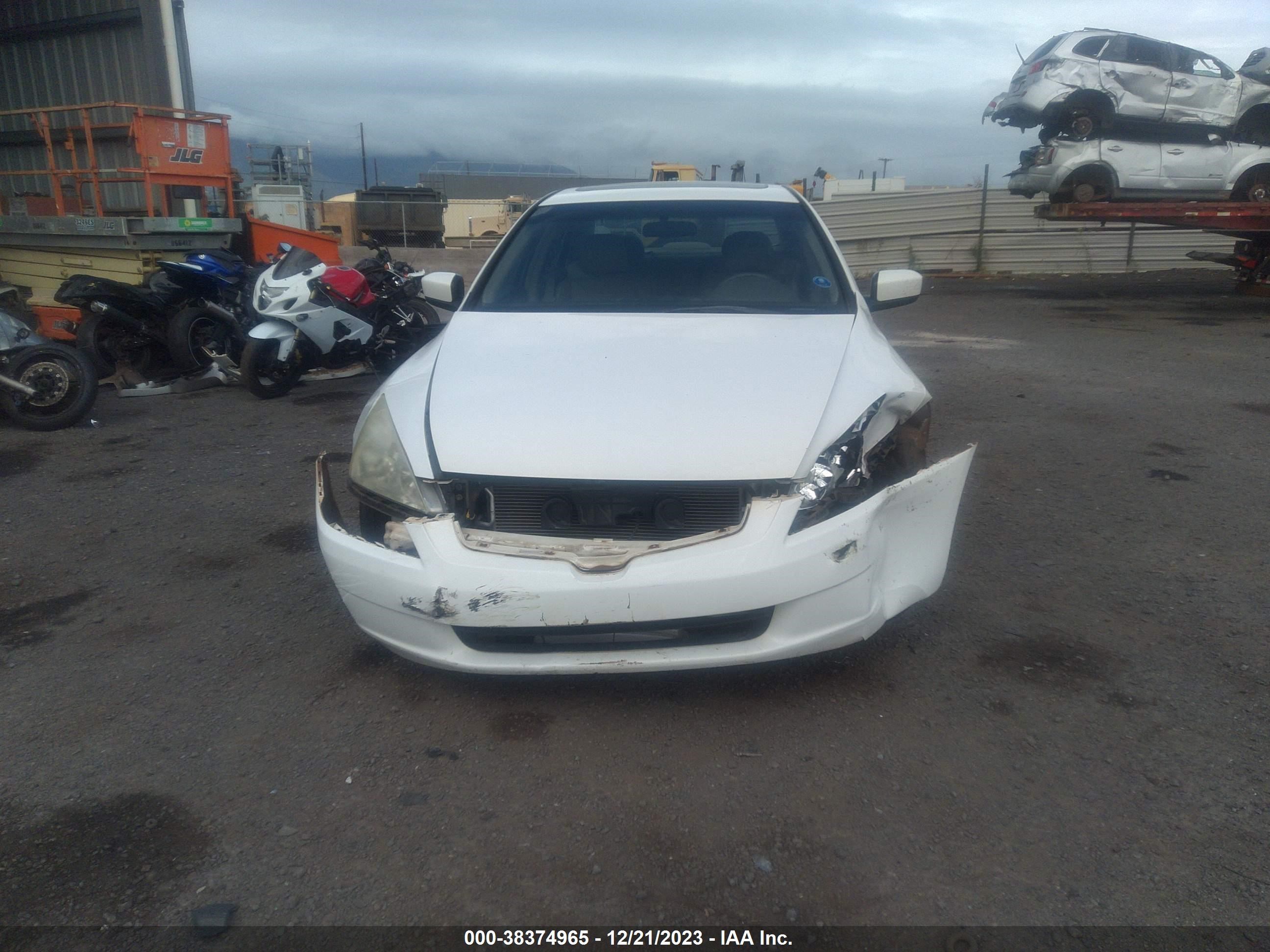 Photo 10 VIN: 1HGCM665X4A070386 - HONDA ACCORD 