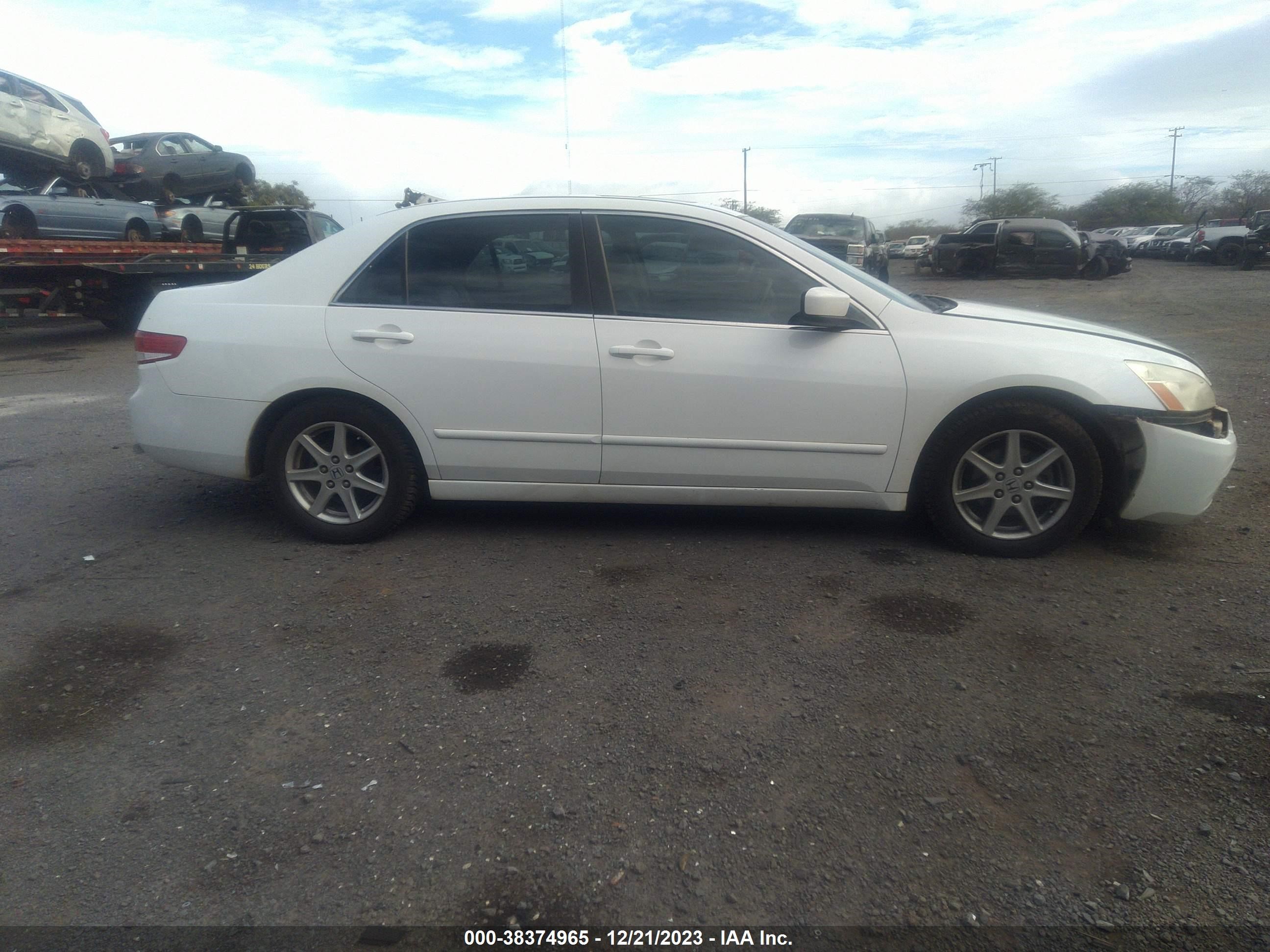 Photo 11 VIN: 1HGCM665X4A070386 - HONDA ACCORD 