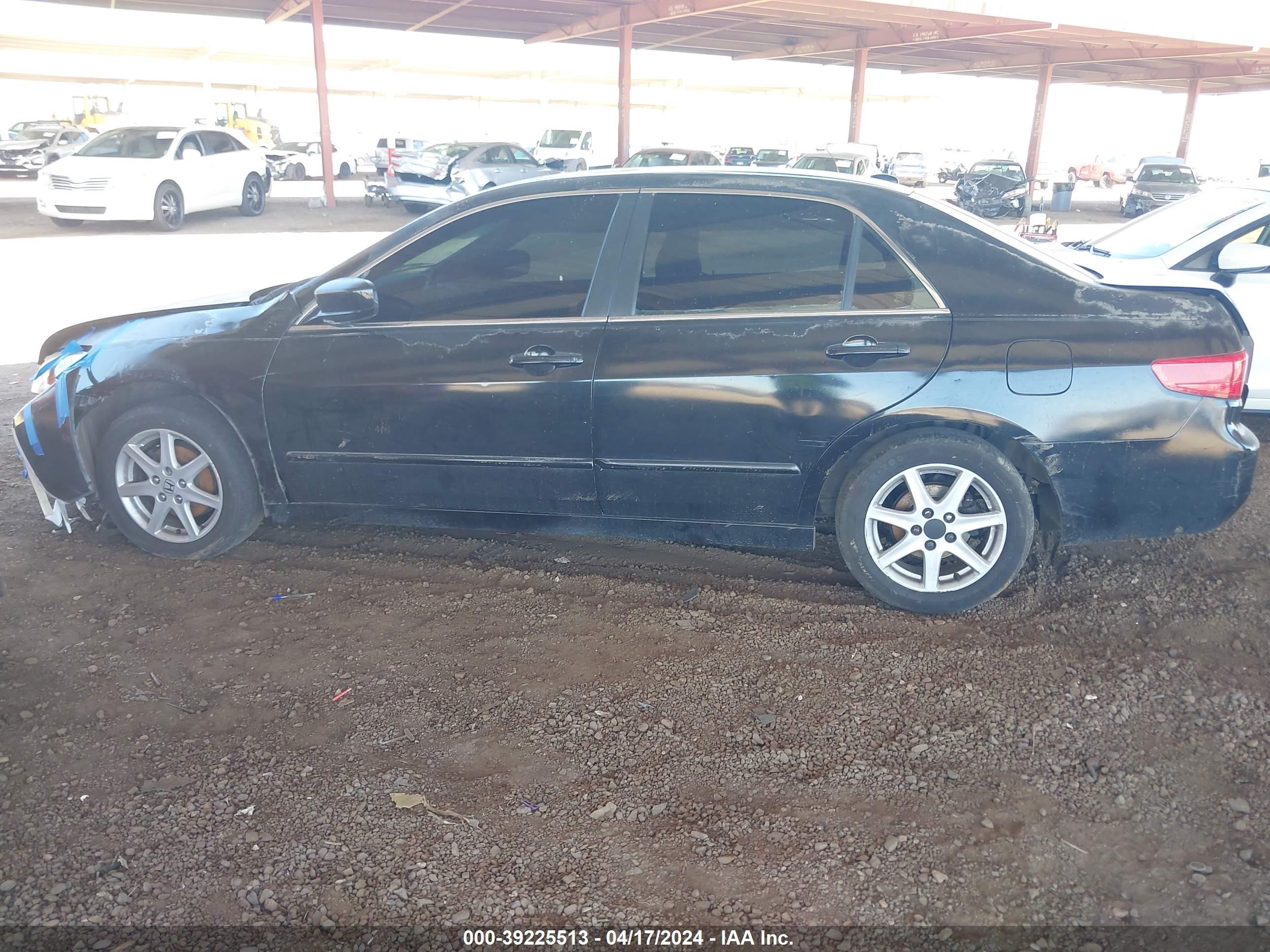 Photo 13 VIN: 1HGCM665X58047742 - HONDA ACCORD 