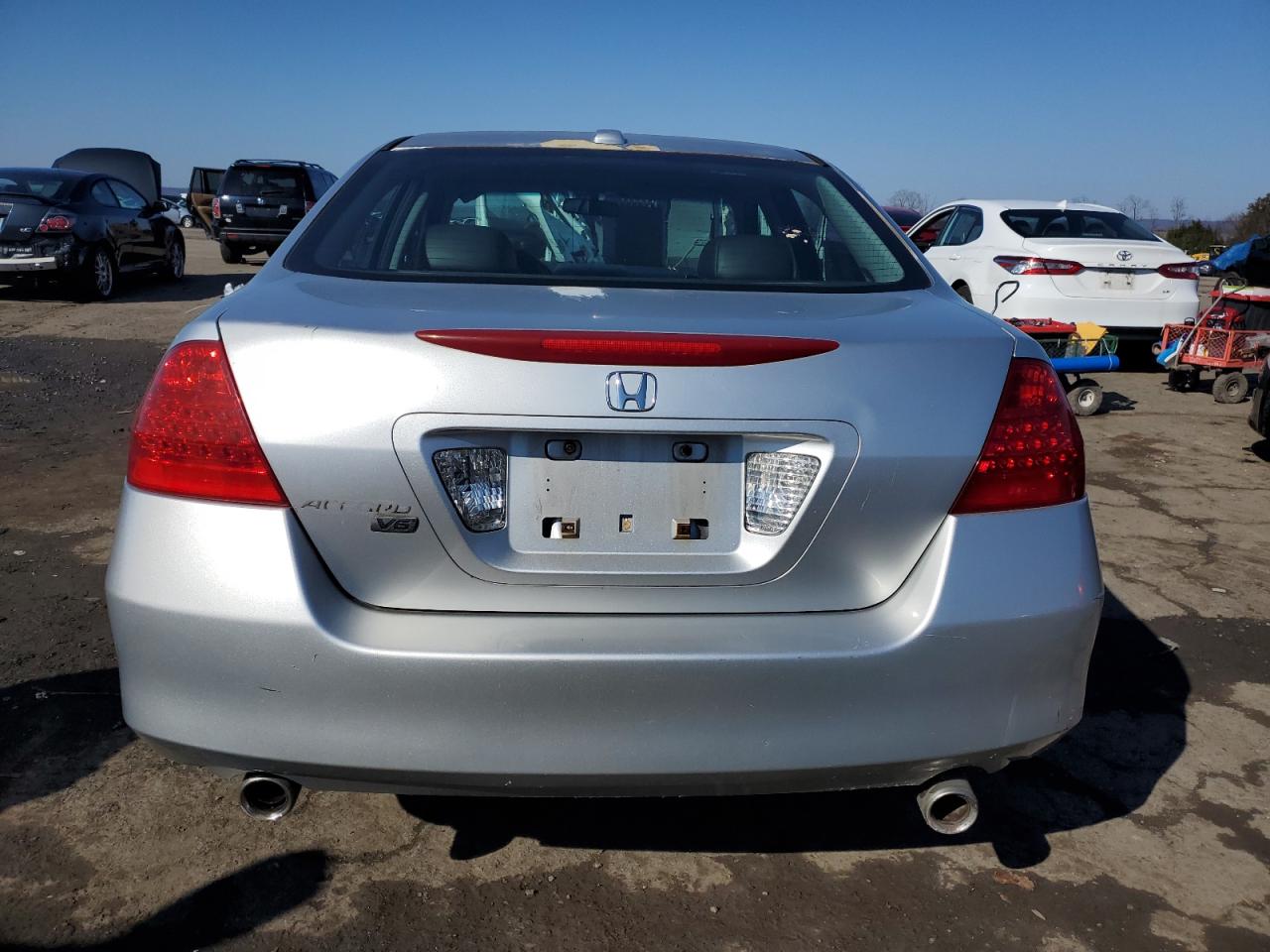 Photo 5 VIN: 1HGCM665X7A002657 - HONDA ACCORD 