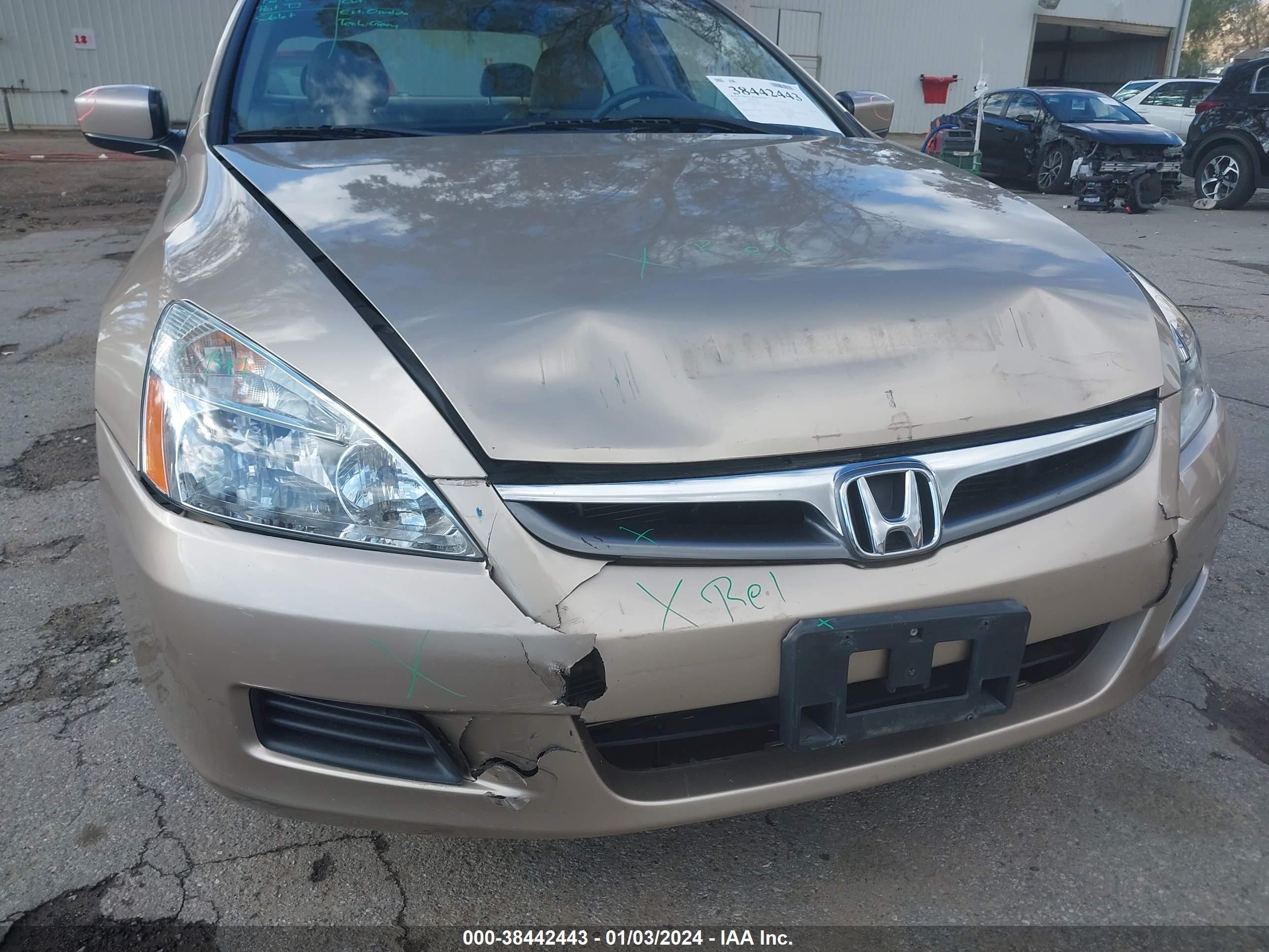 Photo 5 VIN: 1HGCM665X7A032631 - HONDA ACCORD 